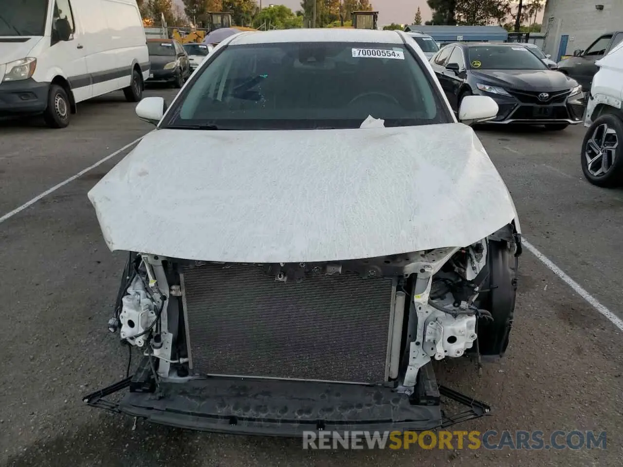 5 Photograph of a damaged car 4T1B11HK8KU172799 TOYOTA CAMRY 2019