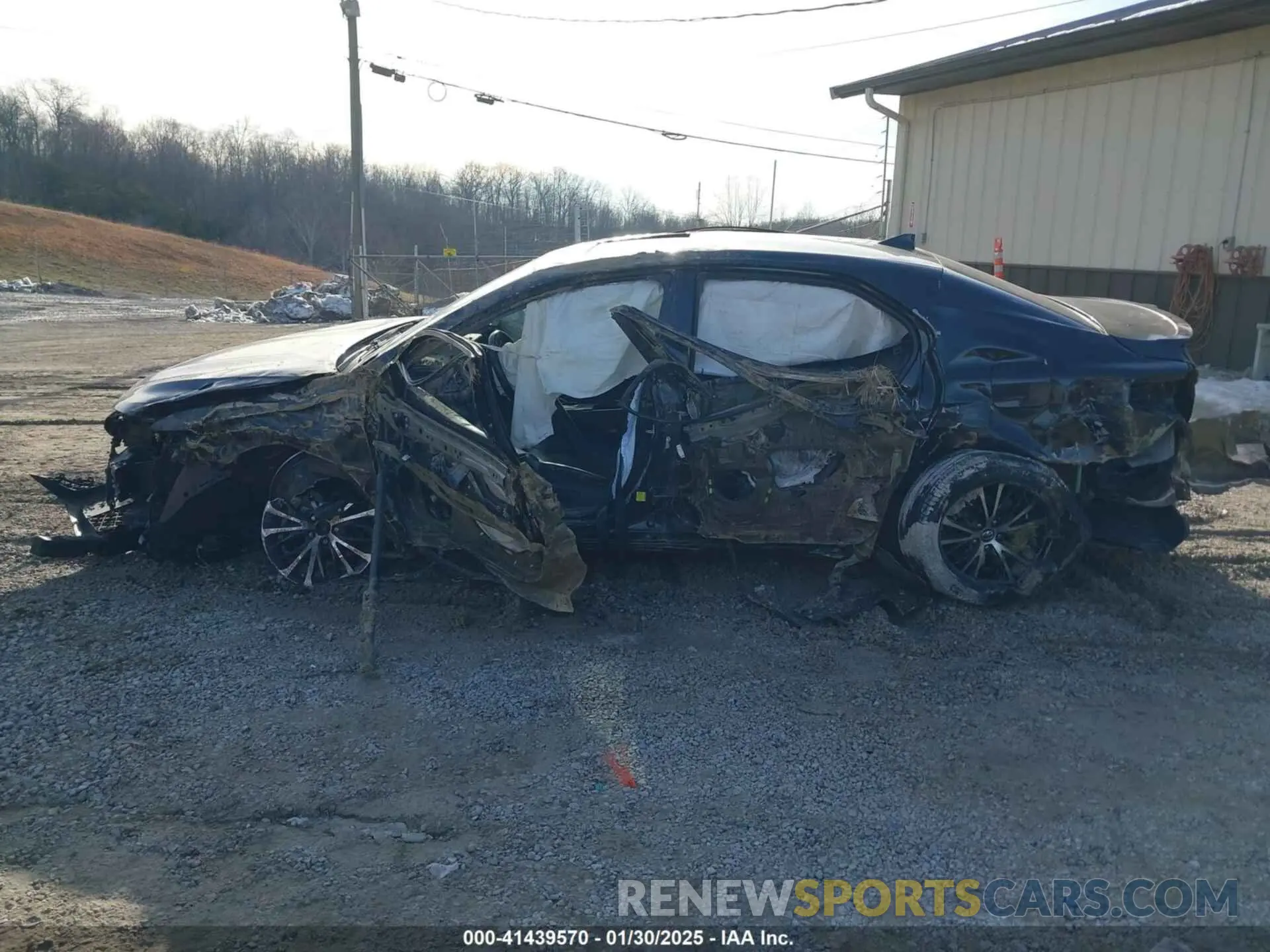 15 Photograph of a damaged car 4T1B11HK8KU174083 TOYOTA CAMRY 2019