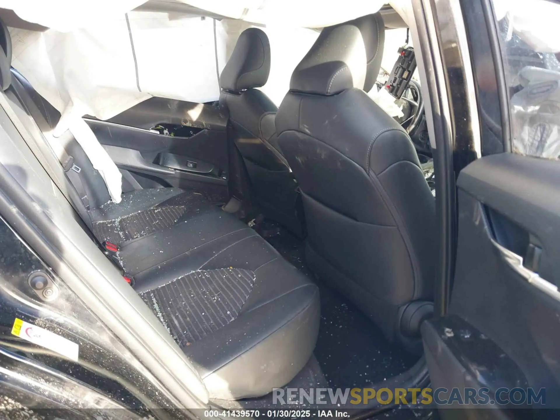 8 Photograph of a damaged car 4T1B11HK8KU174083 TOYOTA CAMRY 2019