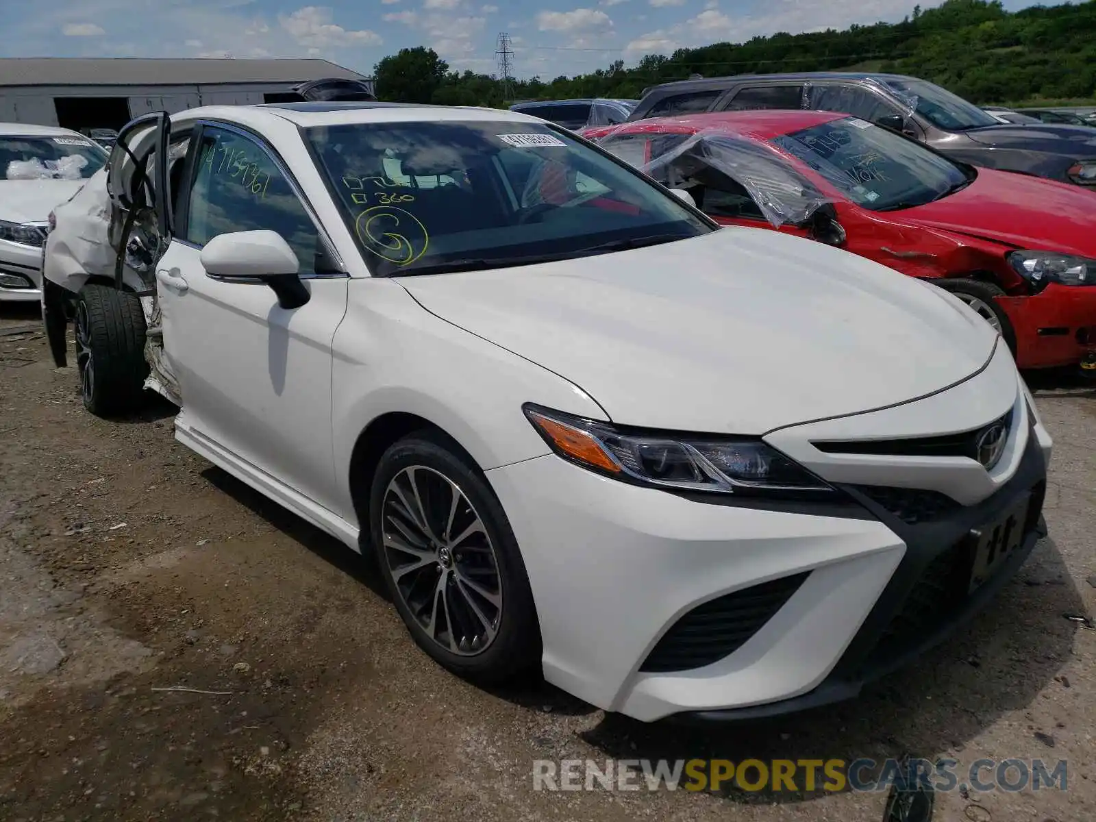 1 Photograph of a damaged car 4T1B11HK8KU174889 TOYOTA CAMRY 2019