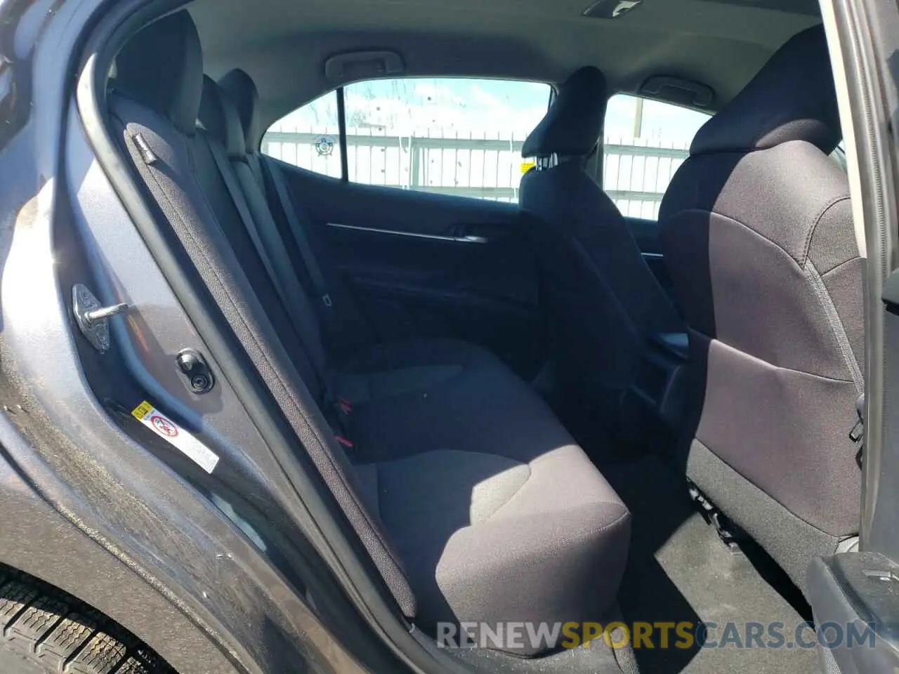 10 Photograph of a damaged car 4T1B11HK8KU179087 TOYOTA CAMRY 2019