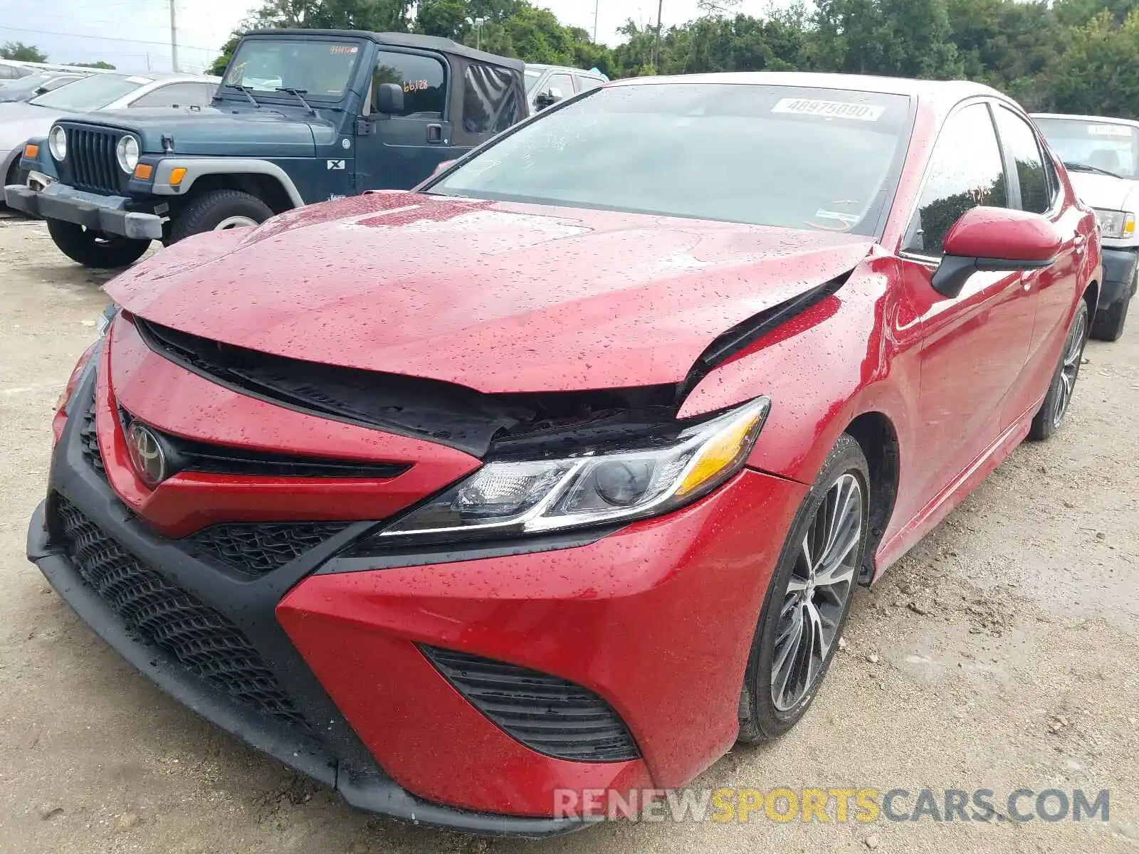 2 Photograph of a damaged car 4T1B11HK8KU180756 TOYOTA CAMRY 2019