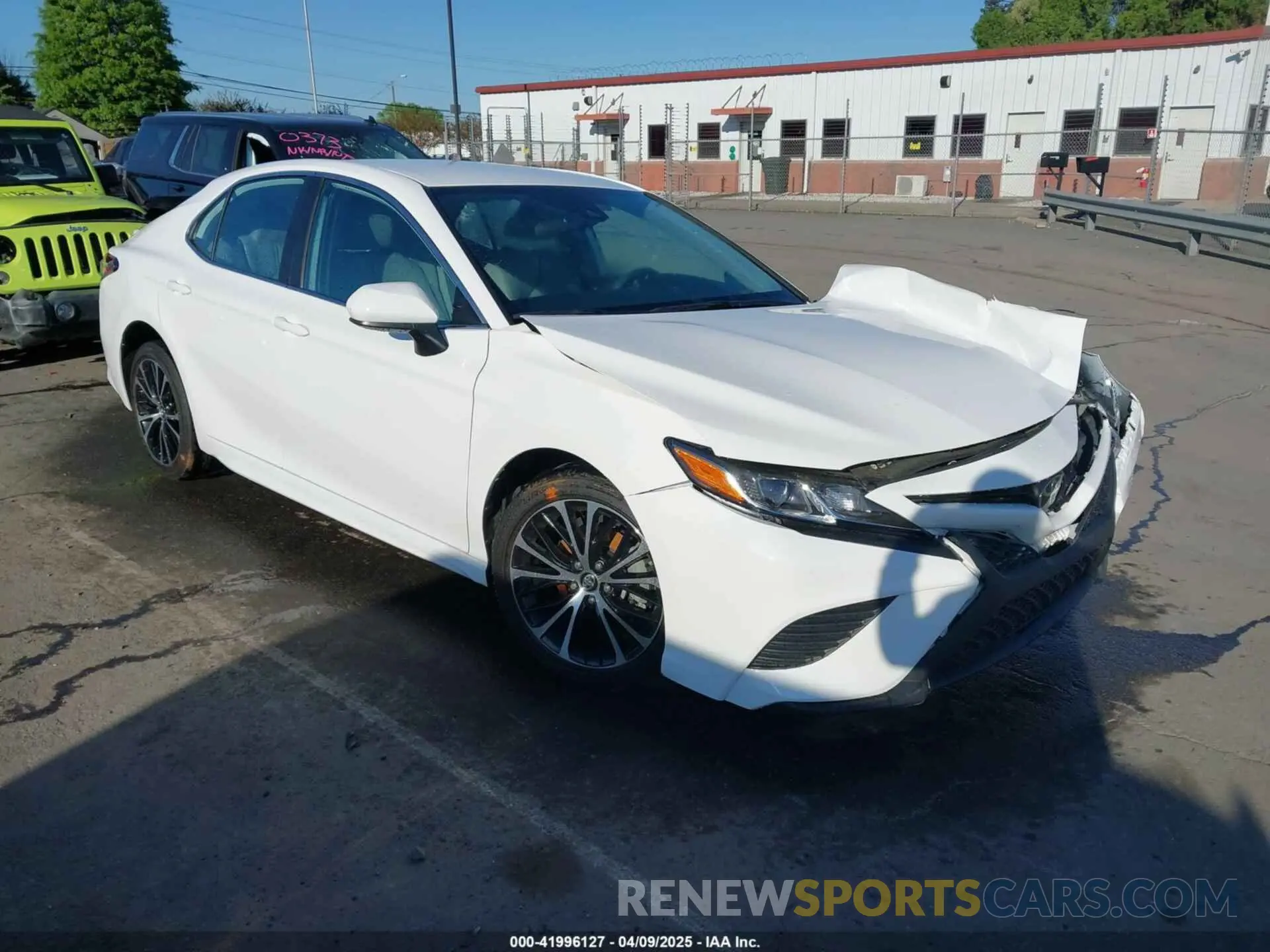 1 Photograph of a damaged car 4T1B11HK8KU181311 TOYOTA CAMRY 2019