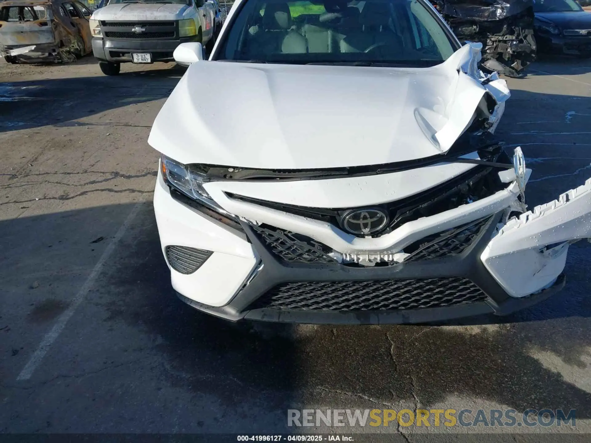 6 Photograph of a damaged car 4T1B11HK8KU181311 TOYOTA CAMRY 2019