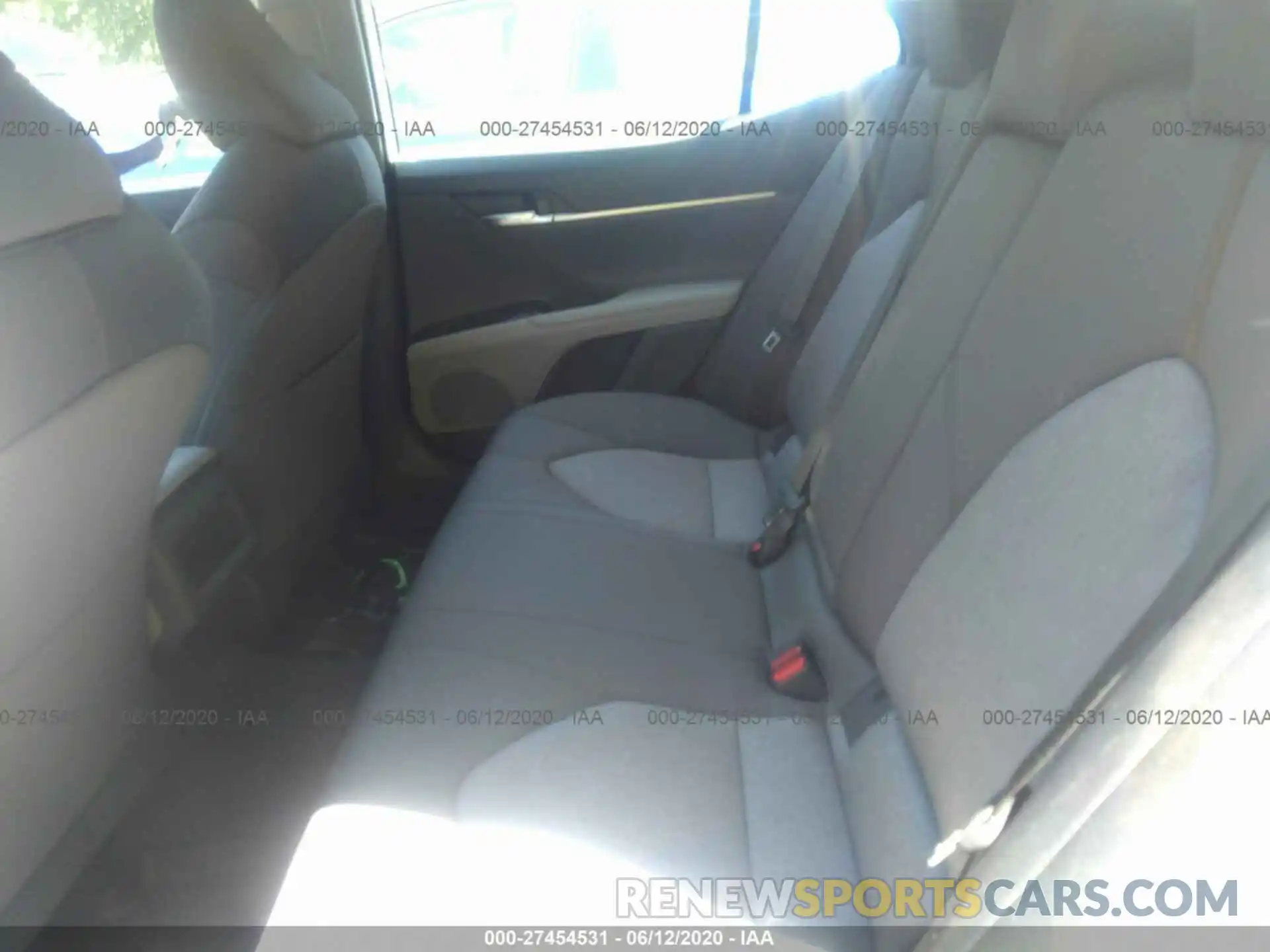 8 Photograph of a damaged car 4T1B11HK8KU183933 TOYOTA CAMRY 2019