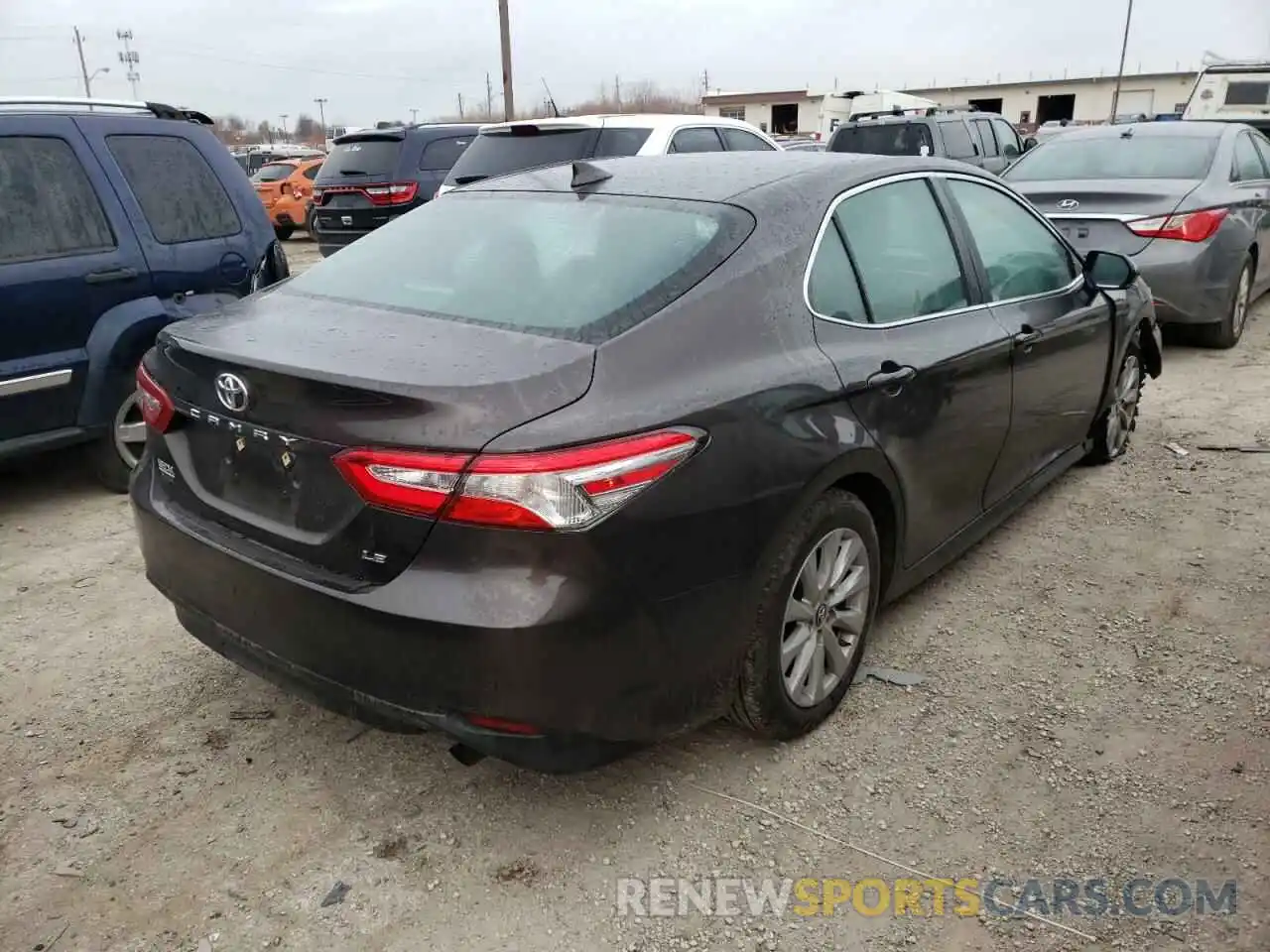 4 Photograph of a damaged car 4T1B11HK8KU184094 TOYOTA CAMRY 2019