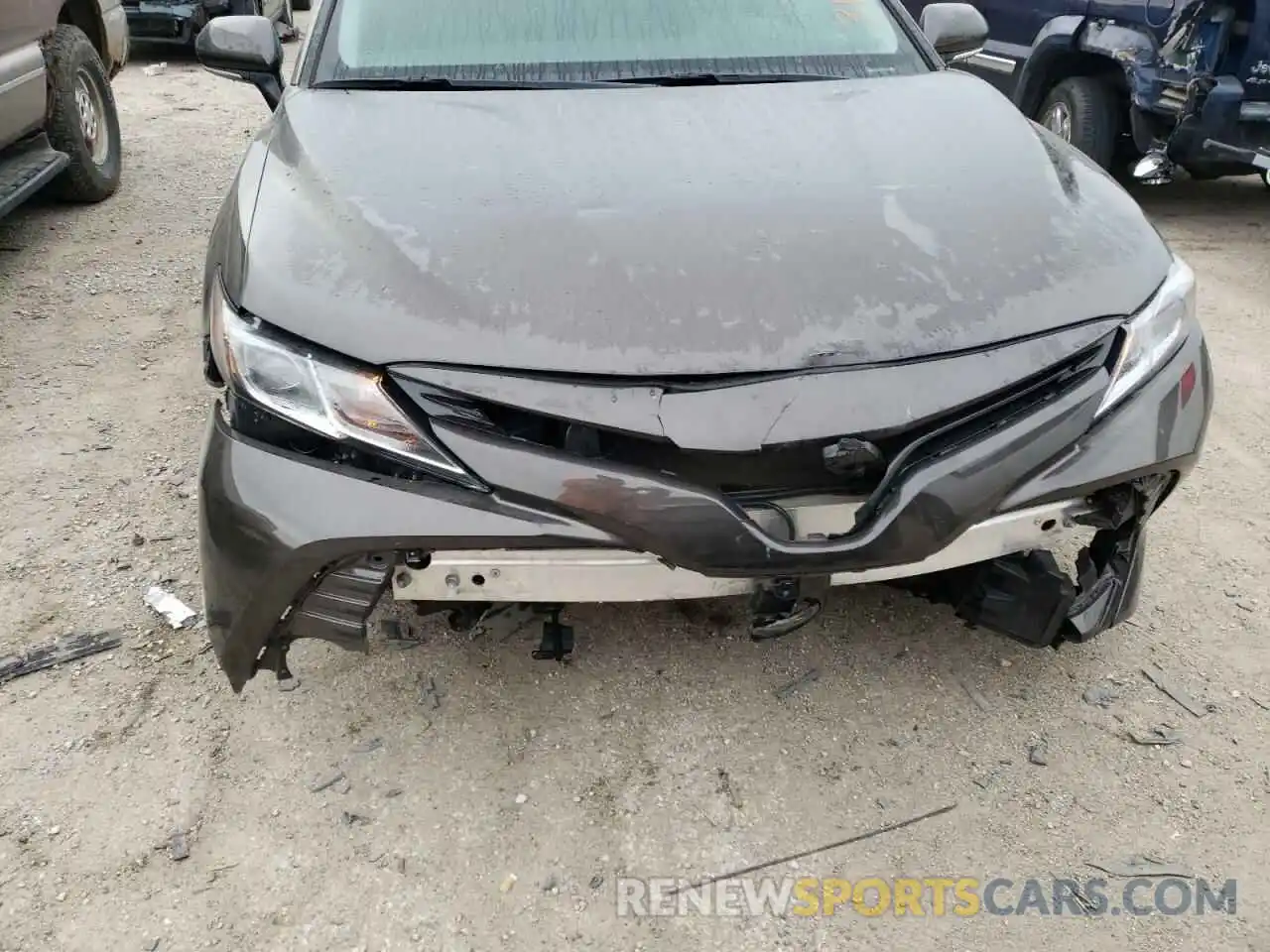 9 Photograph of a damaged car 4T1B11HK8KU184094 TOYOTA CAMRY 2019