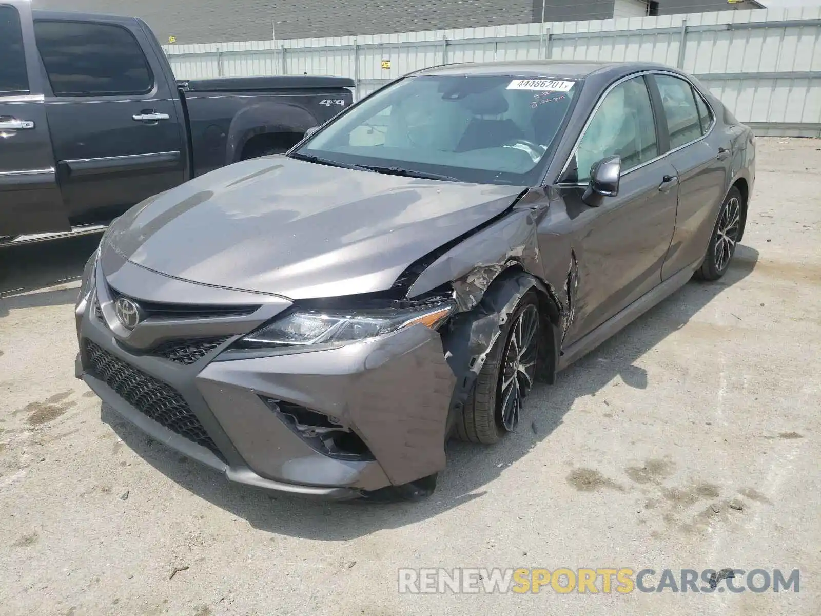 2 Photograph of a damaged car 4T1B11HK8KU190946 TOYOTA CAMRY 2019