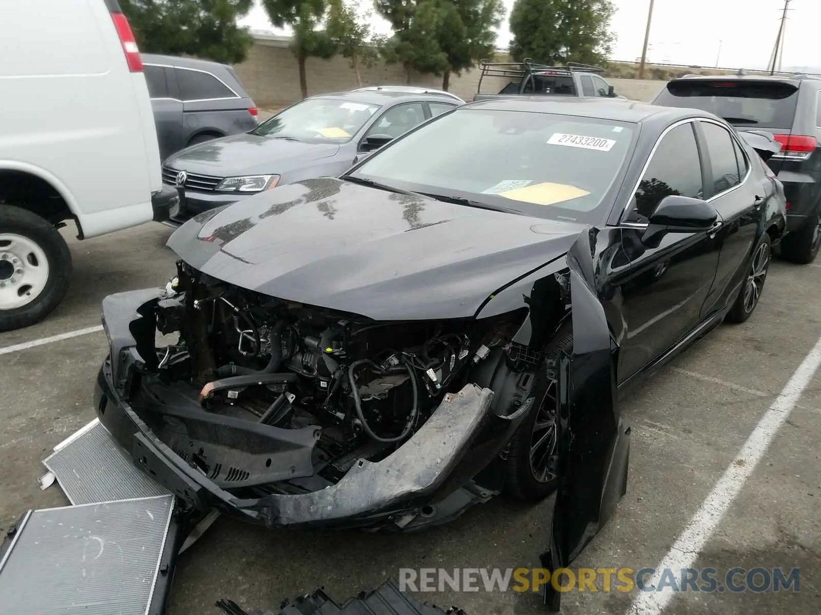 2 Photograph of a damaged car 4T1B11HK8KU192275 TOYOTA CAMRY 2019