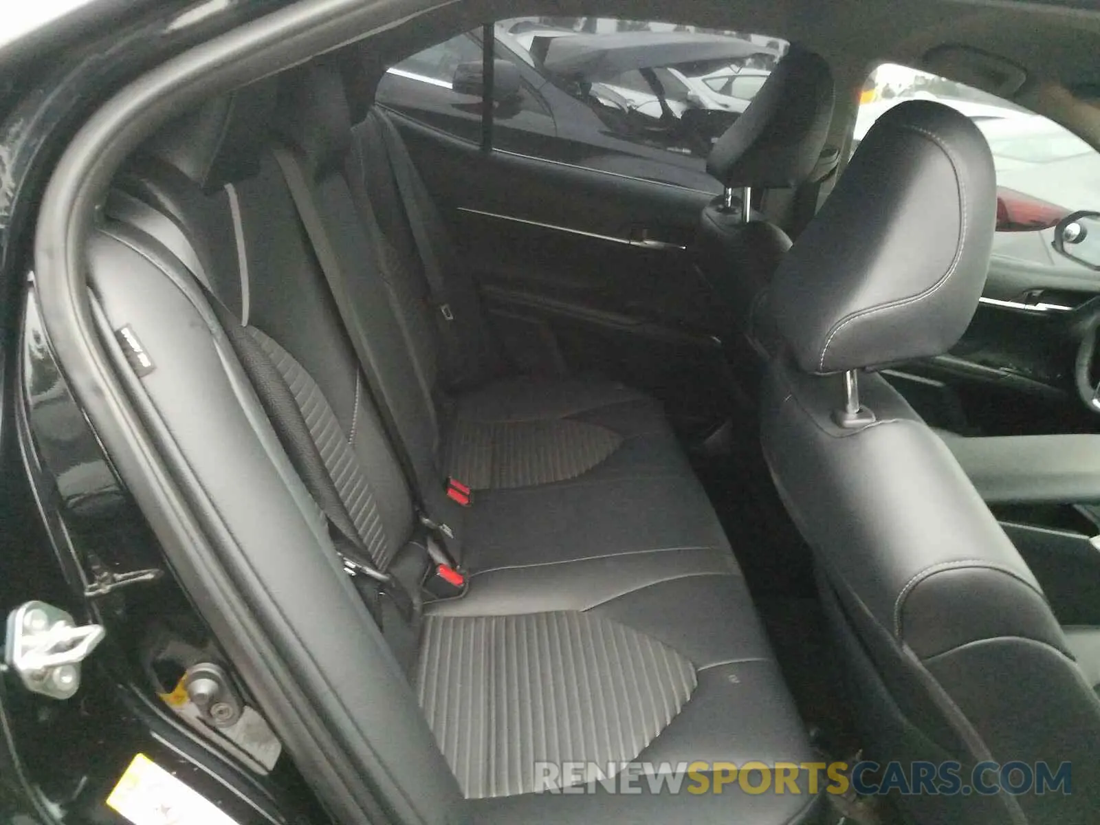 6 Photograph of a damaged car 4T1B11HK8KU192275 TOYOTA CAMRY 2019