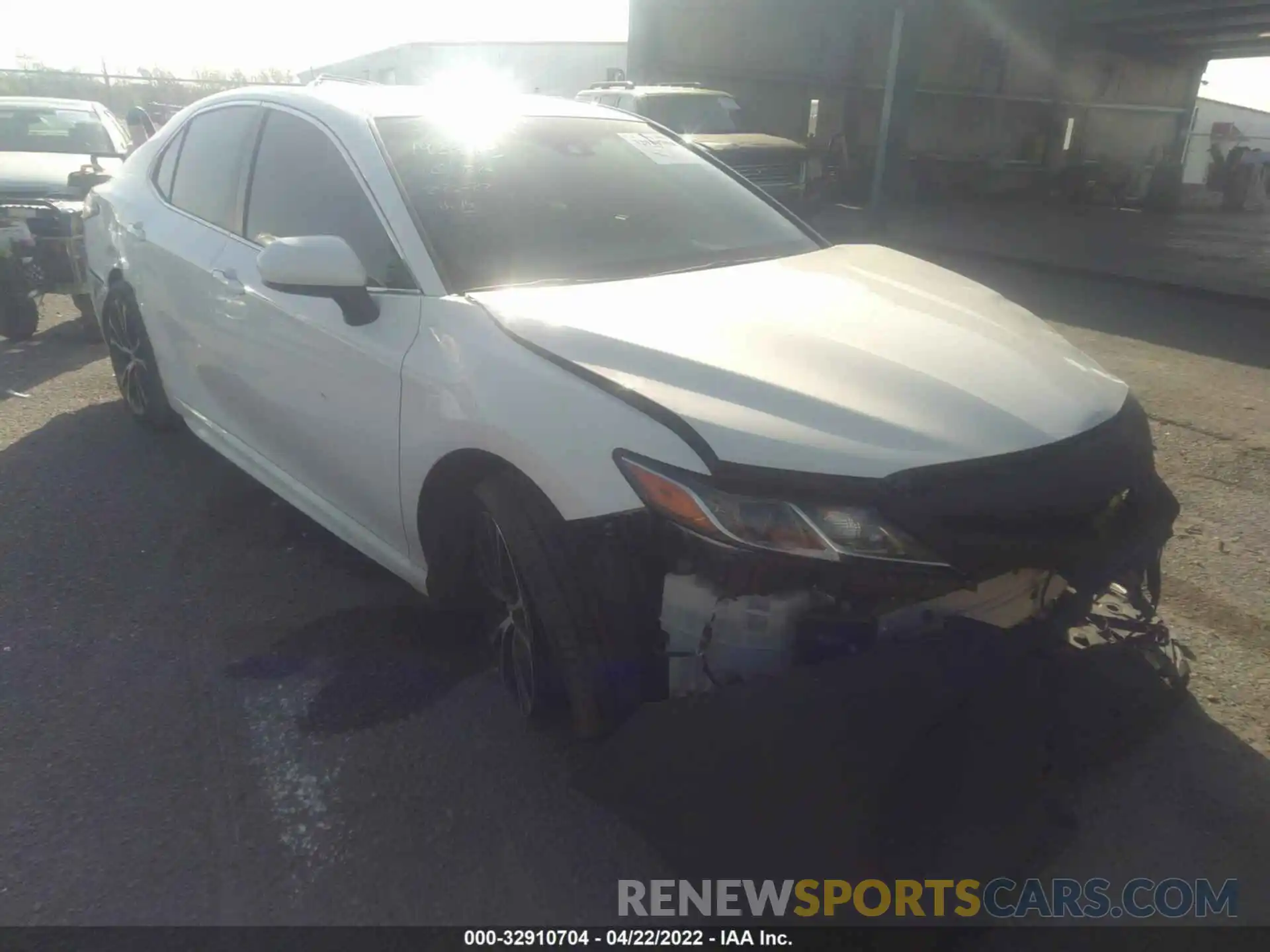 1 Photograph of a damaged car 4T1B11HK8KU193443 TOYOTA CAMRY 2019