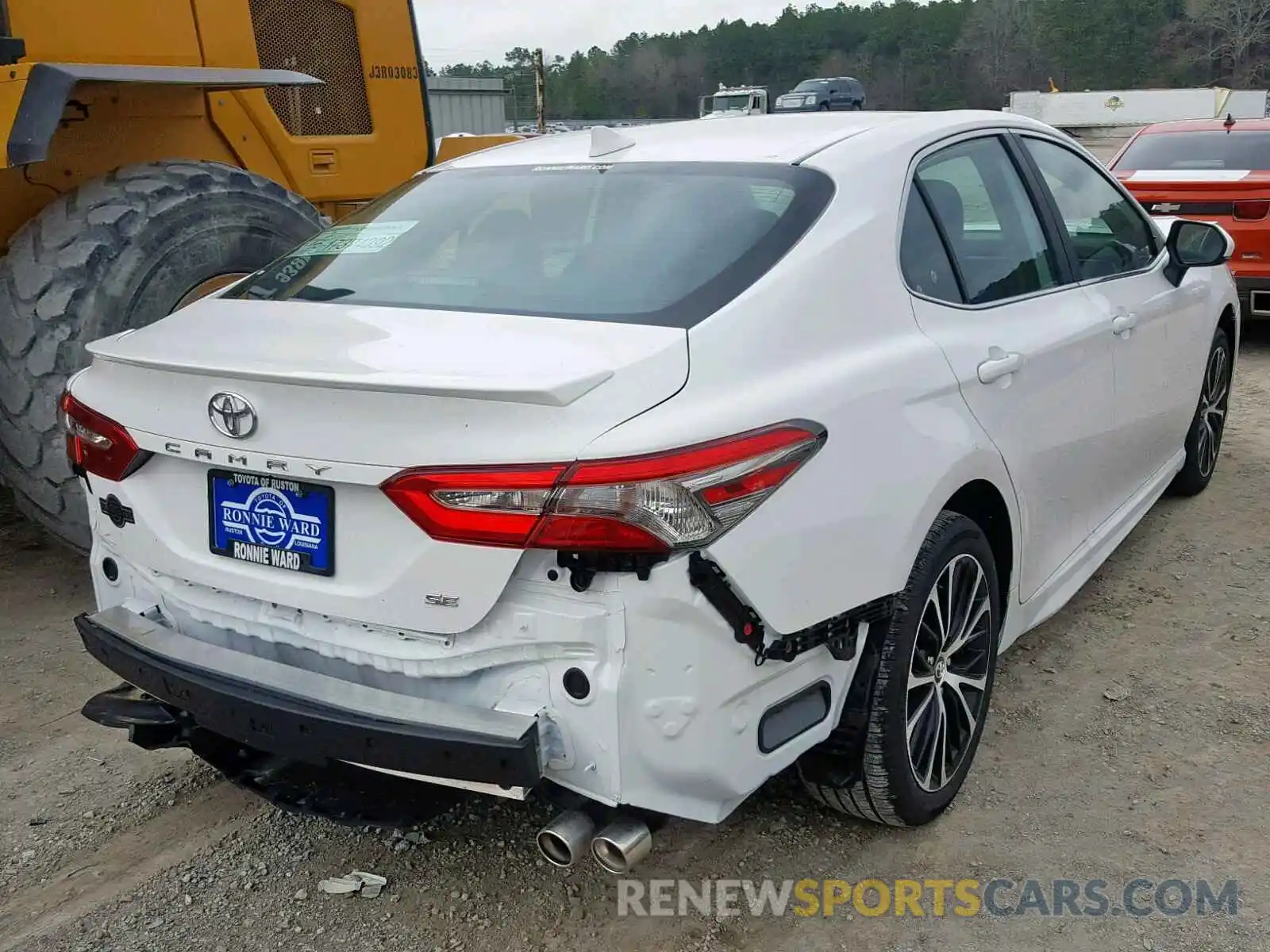 4 Photograph of a damaged car 4T1B11HK8KU193913 TOYOTA CAMRY 2019