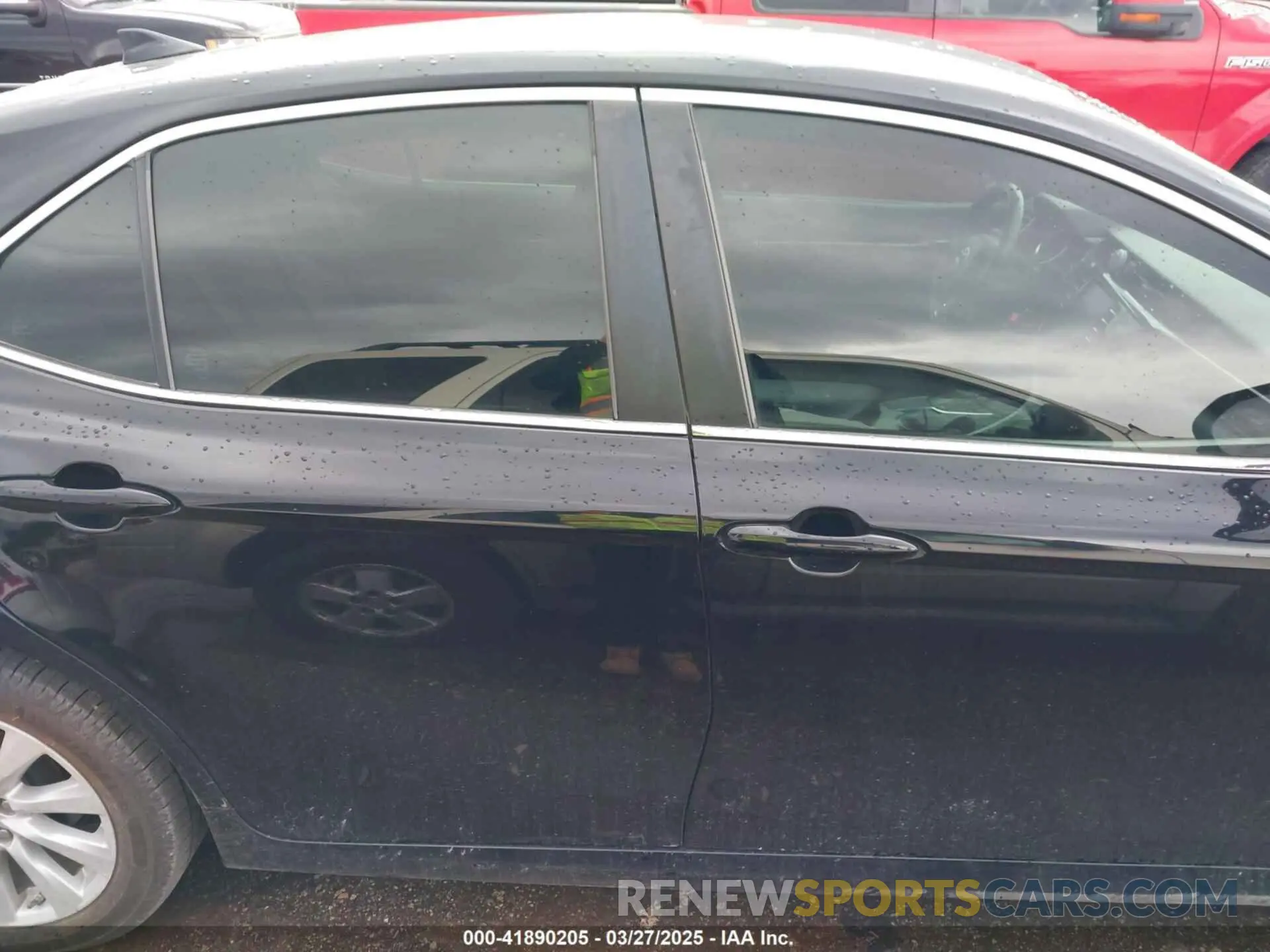 13 Photograph of a damaged car 4T1B11HK8KU197413 TOYOTA CAMRY 2019