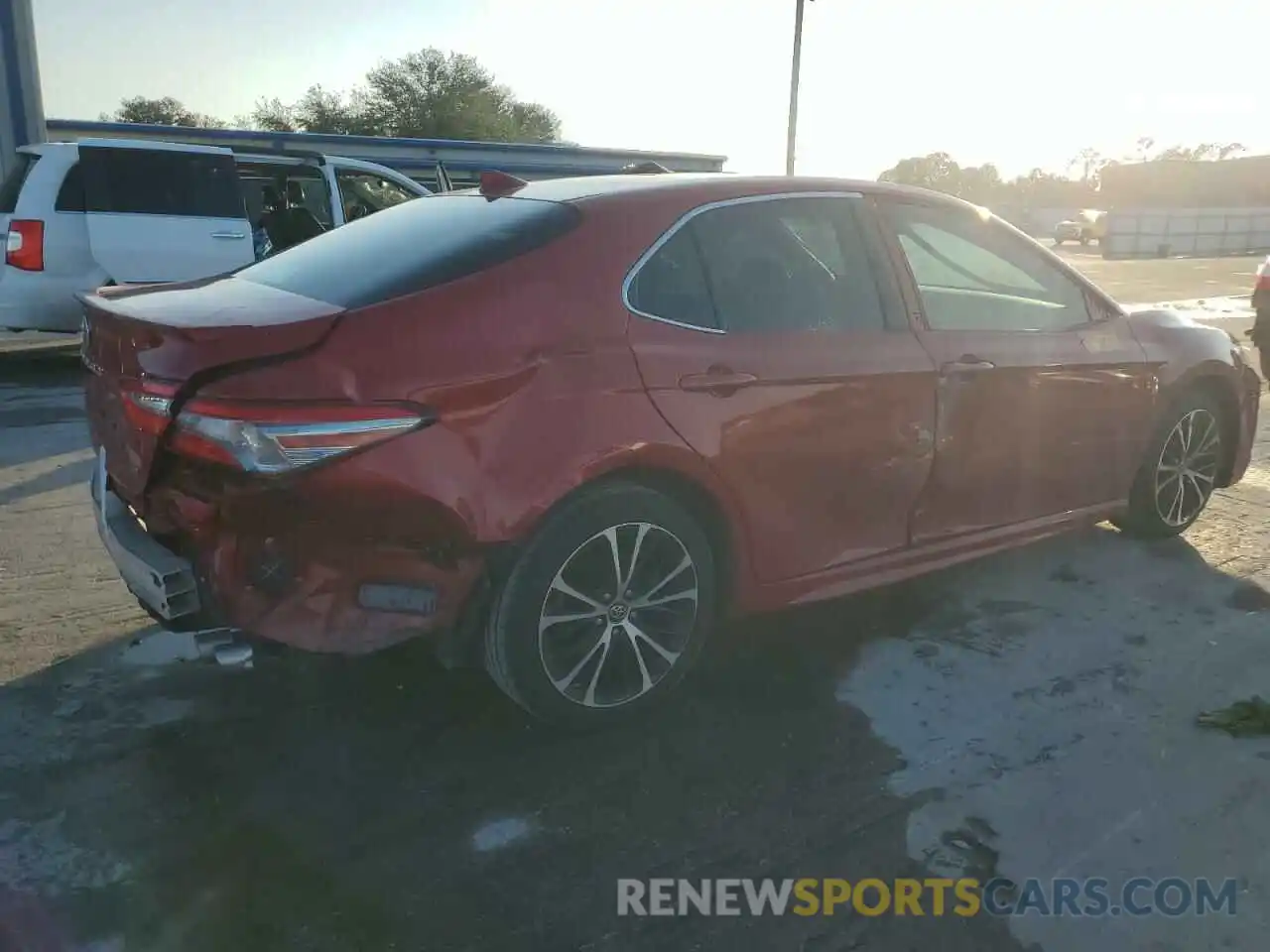 3 Photograph of a damaged car 4T1B11HK8KU201654 TOYOTA CAMRY 2019