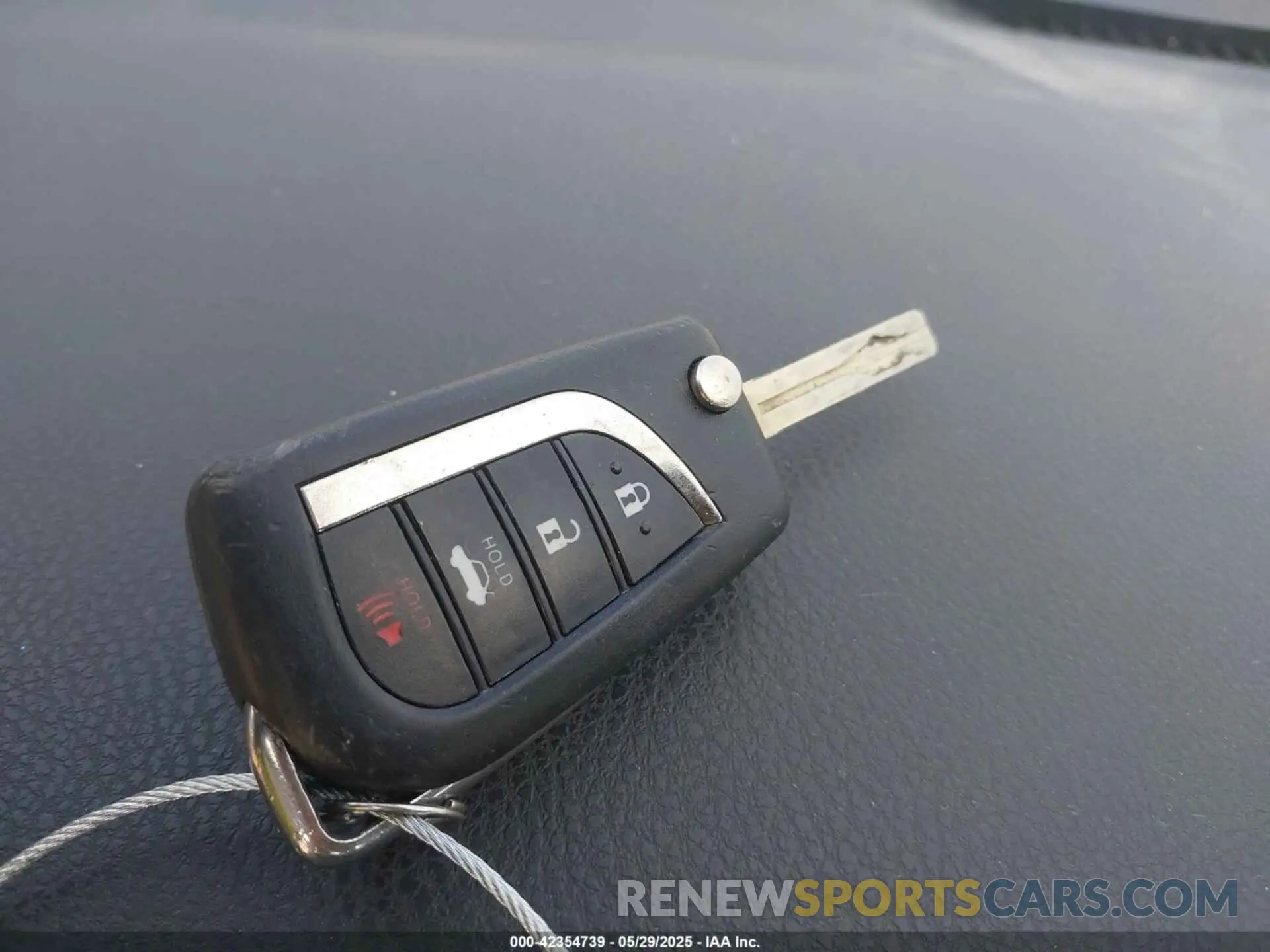 11 Photograph of a damaged car 4T1B11HK8KU201766 TOYOTA CAMRY 2019