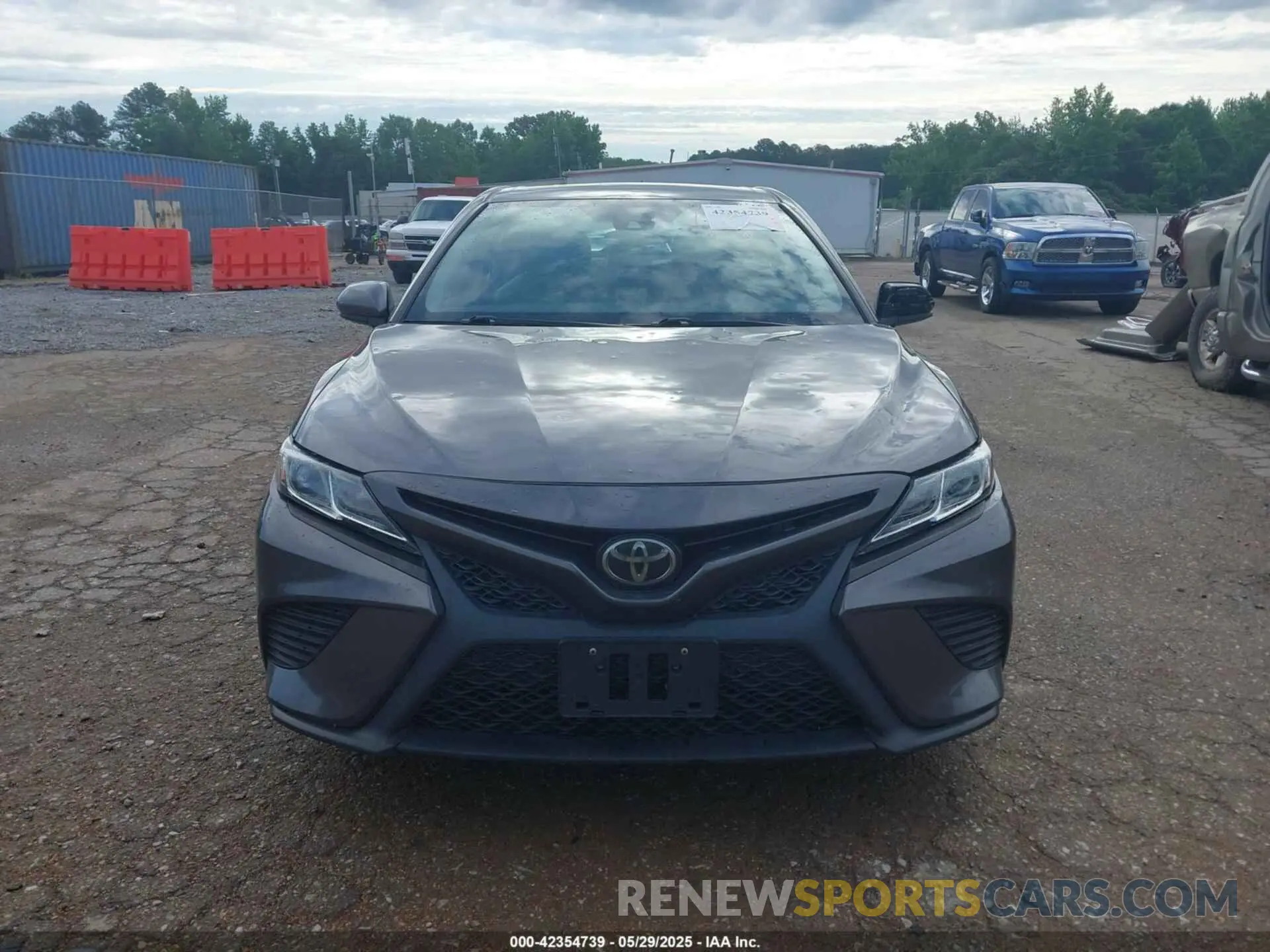 12 Photograph of a damaged car 4T1B11HK8KU201766 TOYOTA CAMRY 2019