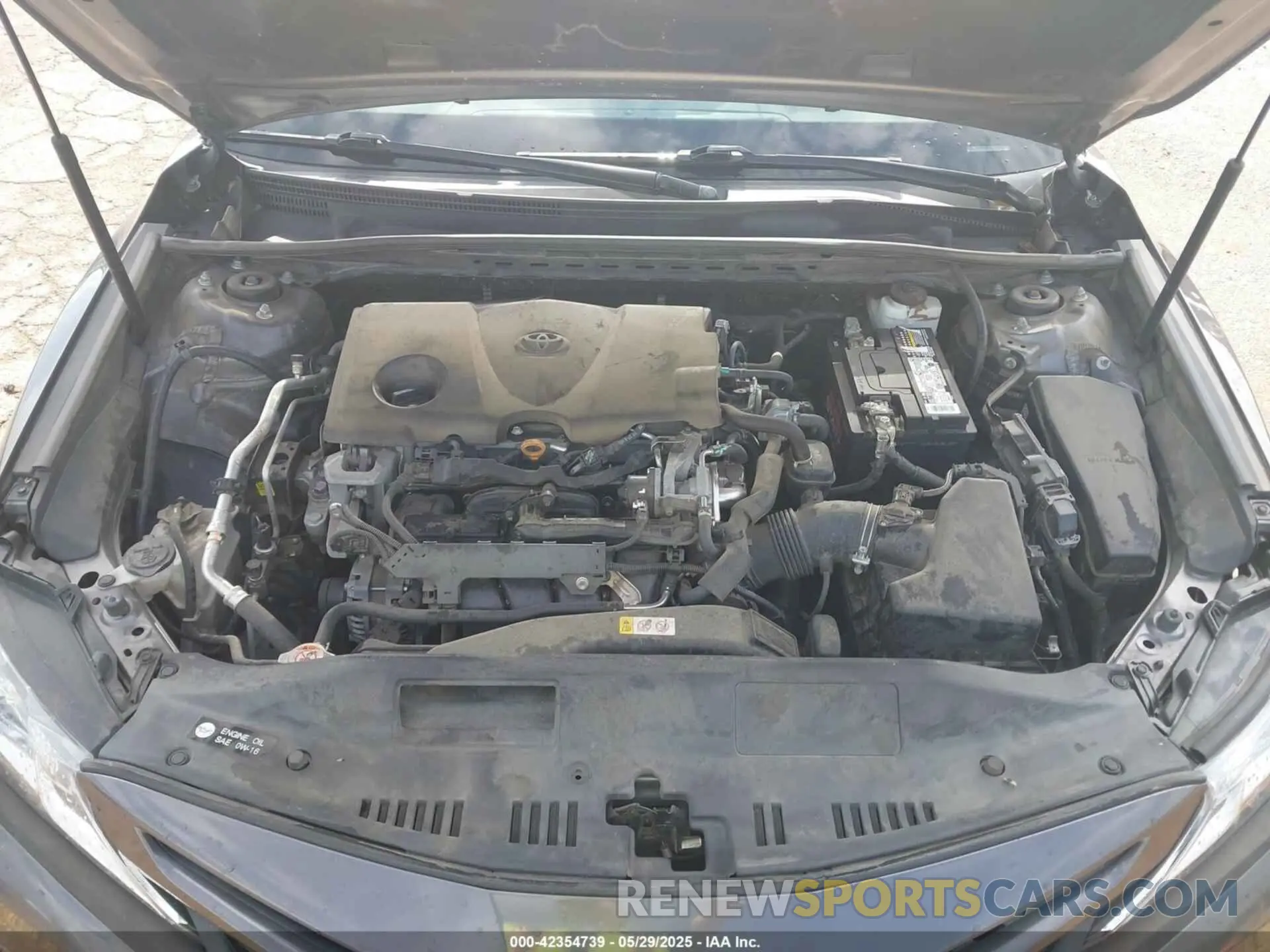 18 Photograph of a damaged car 4T1B11HK8KU201766 TOYOTA CAMRY 2019