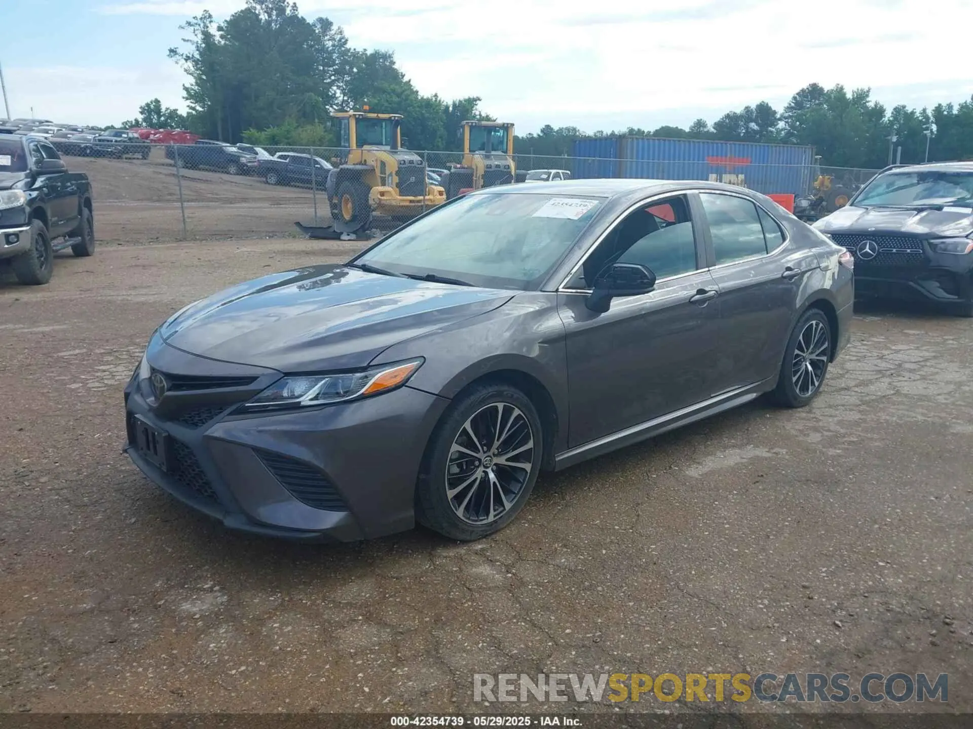 2 Photograph of a damaged car 4T1B11HK8KU201766 TOYOTA CAMRY 2019