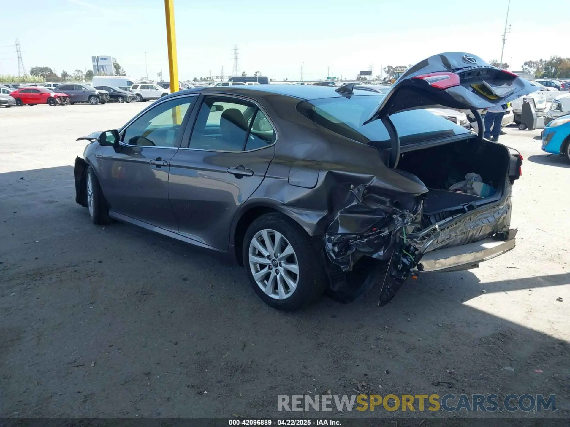 3 Photograph of a damaged car 4T1B11HK8KU204599 TOYOTA CAMRY 2019
