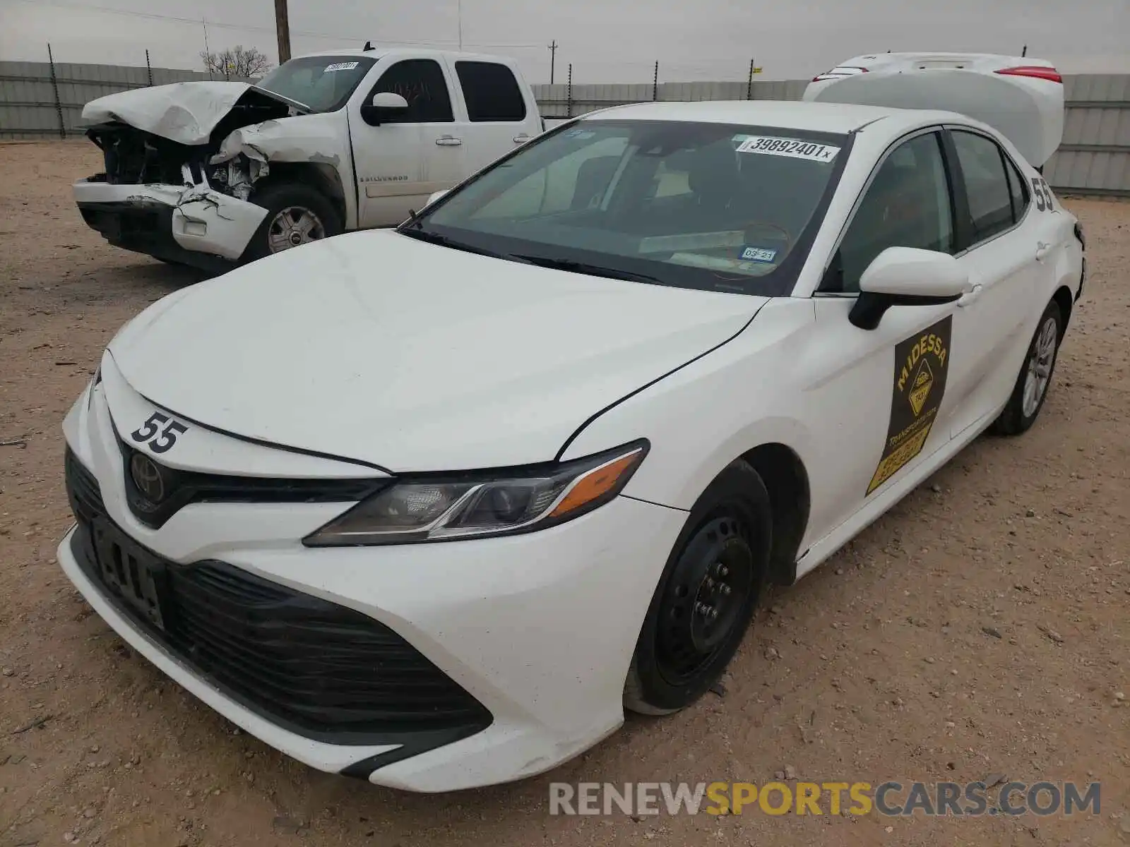 2 Photograph of a damaged car 4T1B11HK8KU208457 TOYOTA CAMRY 2019