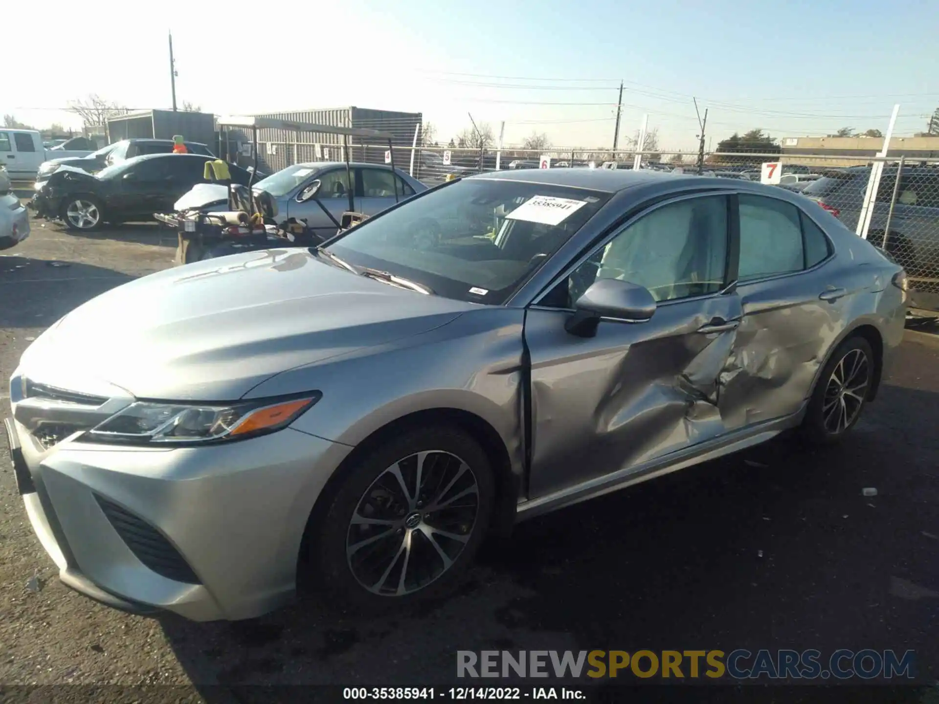 6 Photograph of a damaged car 4T1B11HK8KU209124 TOYOTA CAMRY 2019