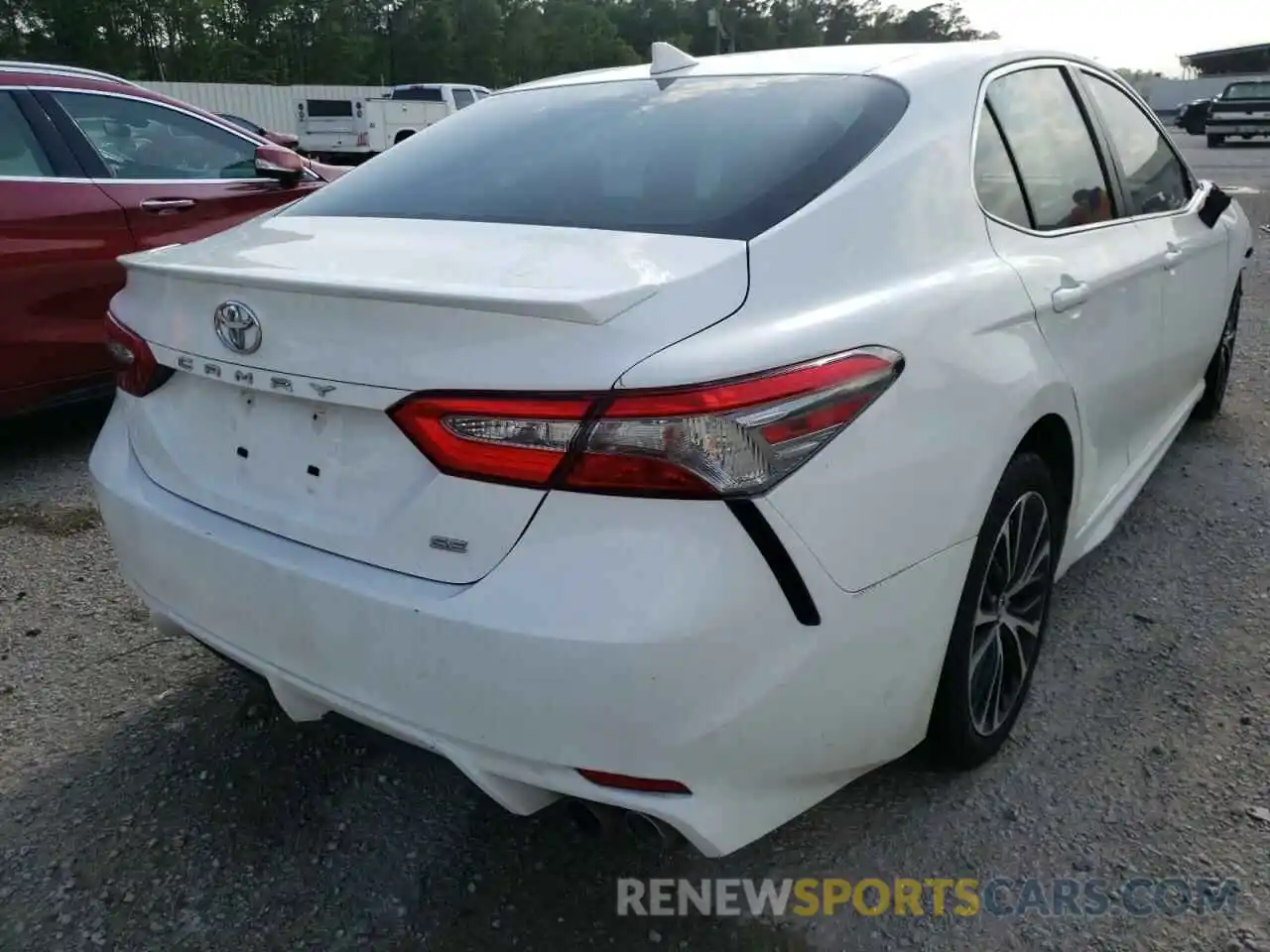 4 Photograph of a damaged car 4T1B11HK8KU216039 TOYOTA CAMRY 2019