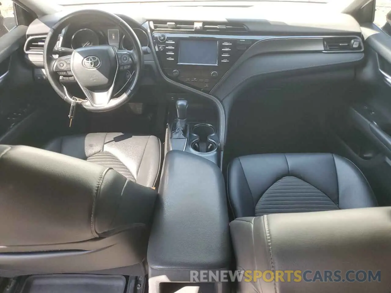 8 Photograph of a damaged car 4T1B11HK8KU216056 TOYOTA CAMRY 2019