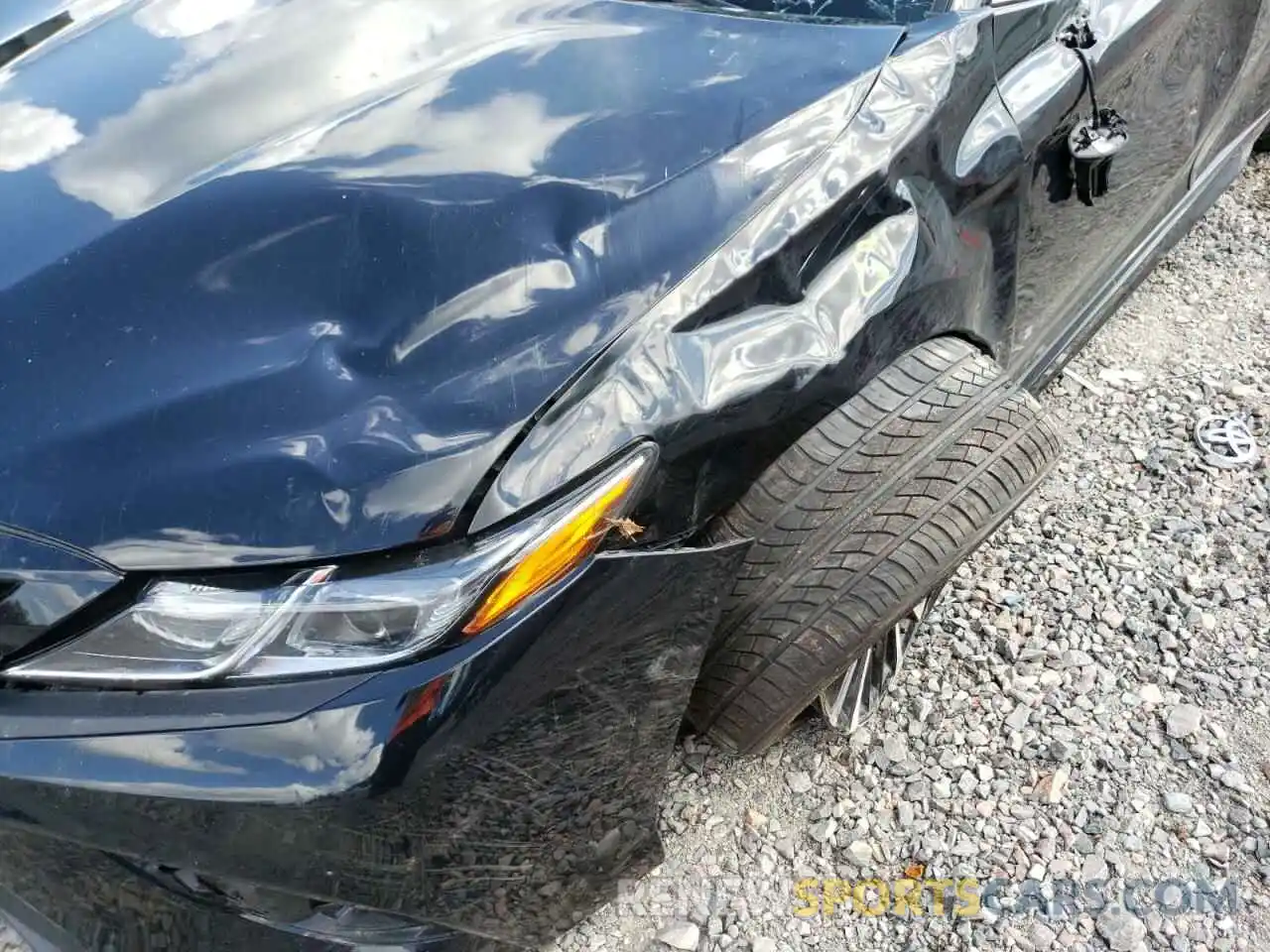 9 Photograph of a damaged car 4T1B11HK8KU216350 TOYOTA CAMRY 2019