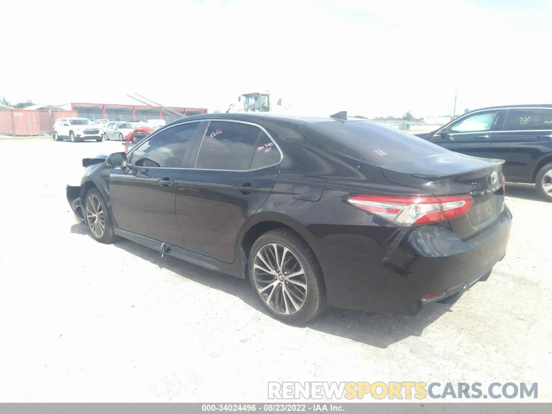 3 Photograph of a damaged car 4T1B11HK8KU220494 TOYOTA CAMRY 2019