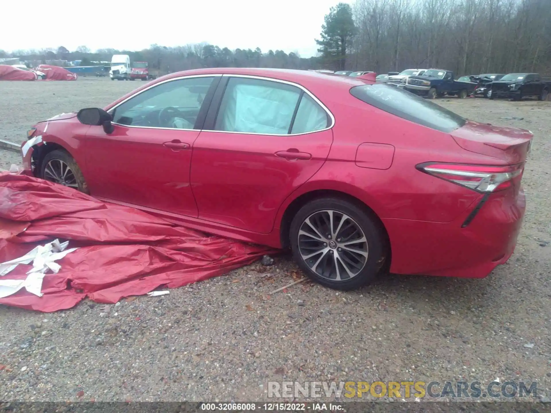 3 Photograph of a damaged car 4T1B11HK8KU222505 TOYOTA CAMRY 2019