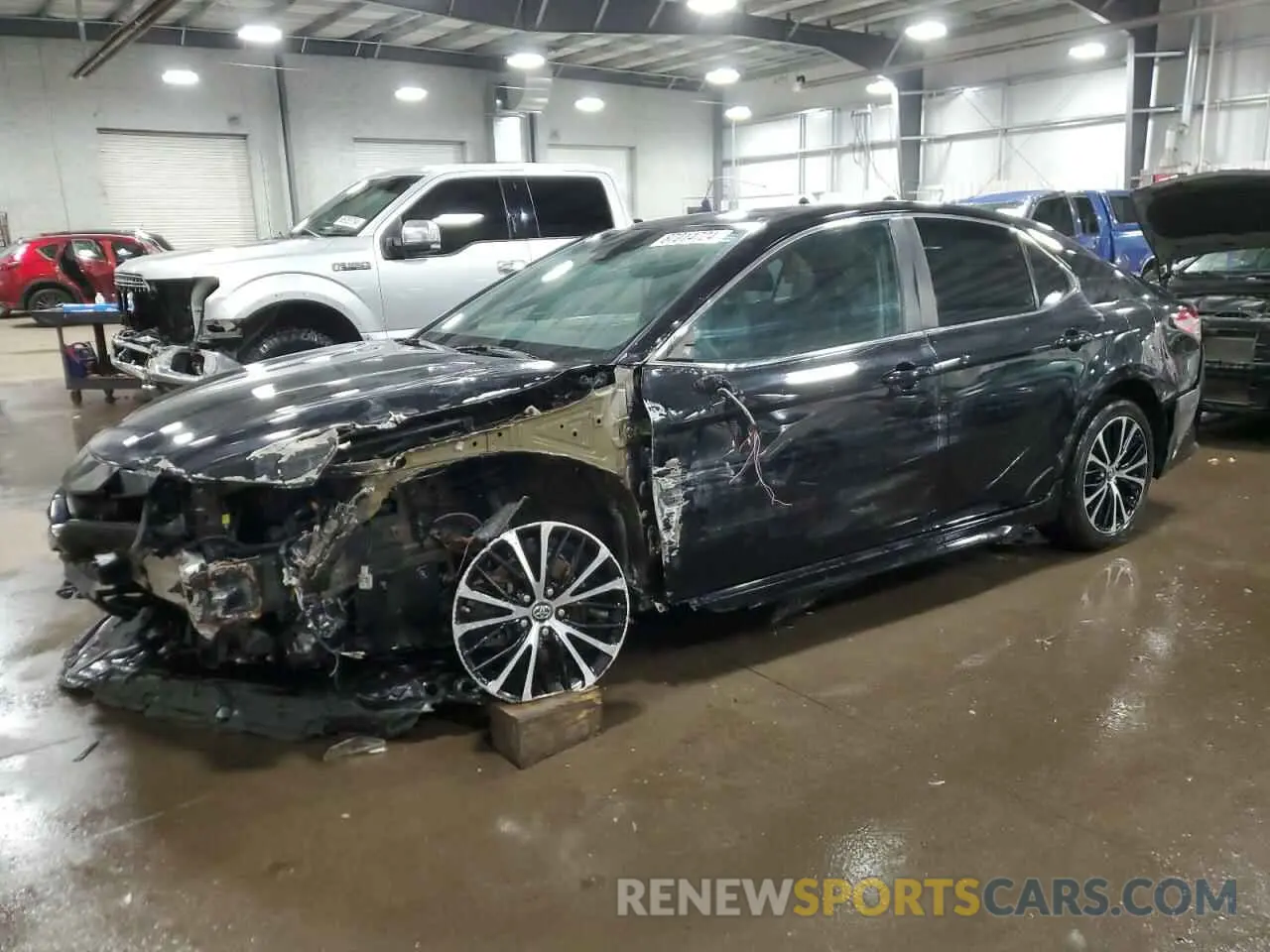 1 Photograph of a damaged car 4T1B11HK8KU224562 TOYOTA CAMRY 2019