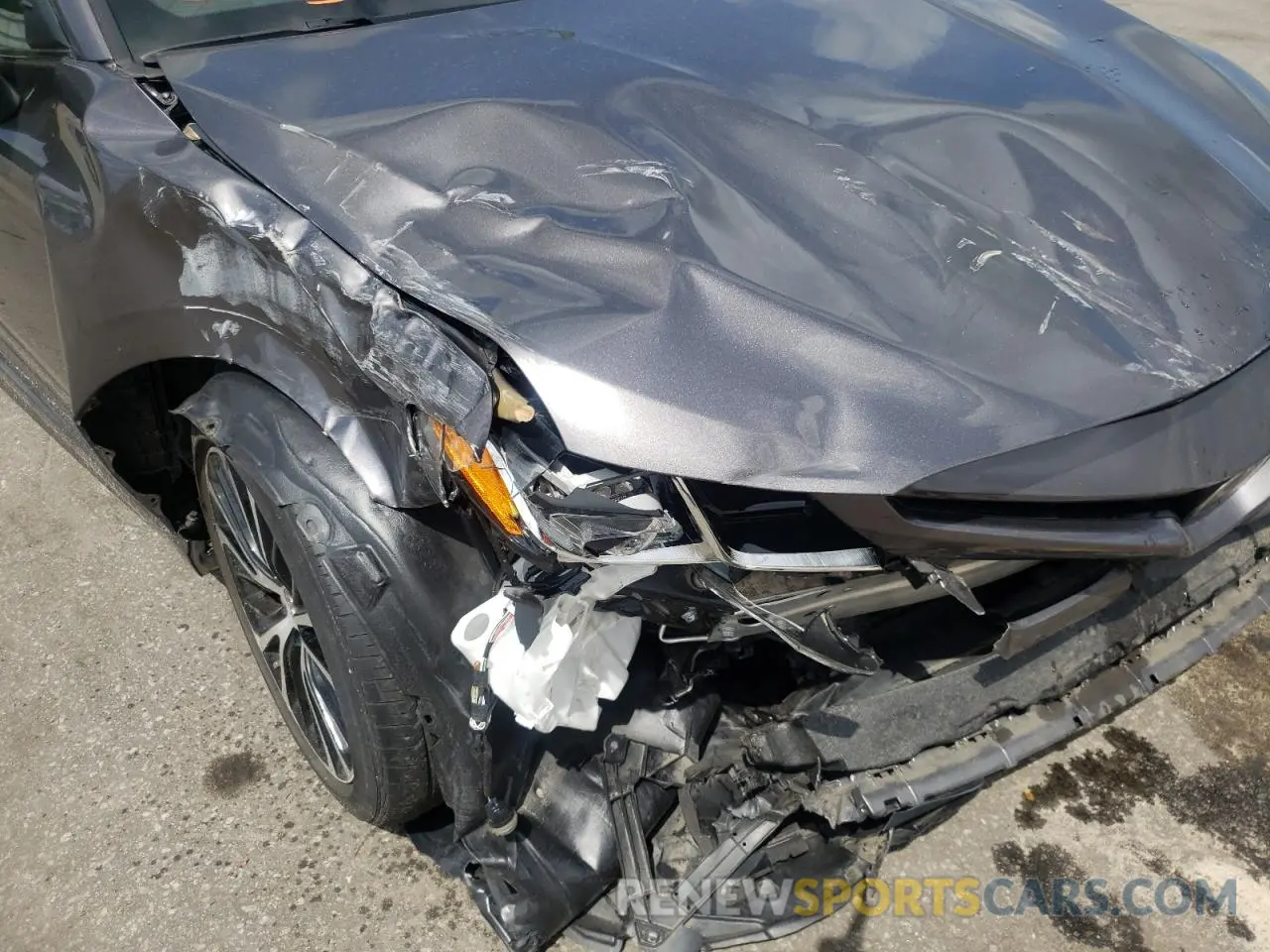 9 Photograph of a damaged car 4T1B11HK8KU224772 TOYOTA CAMRY 2019