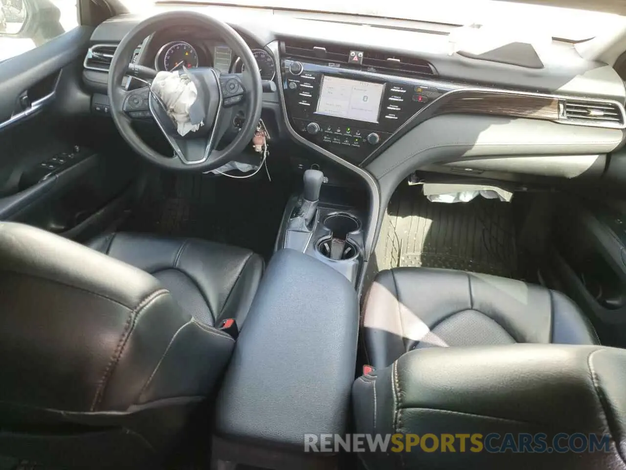 8 Photograph of a damaged car 4T1B11HK8KU228207 TOYOTA CAMRY 2019