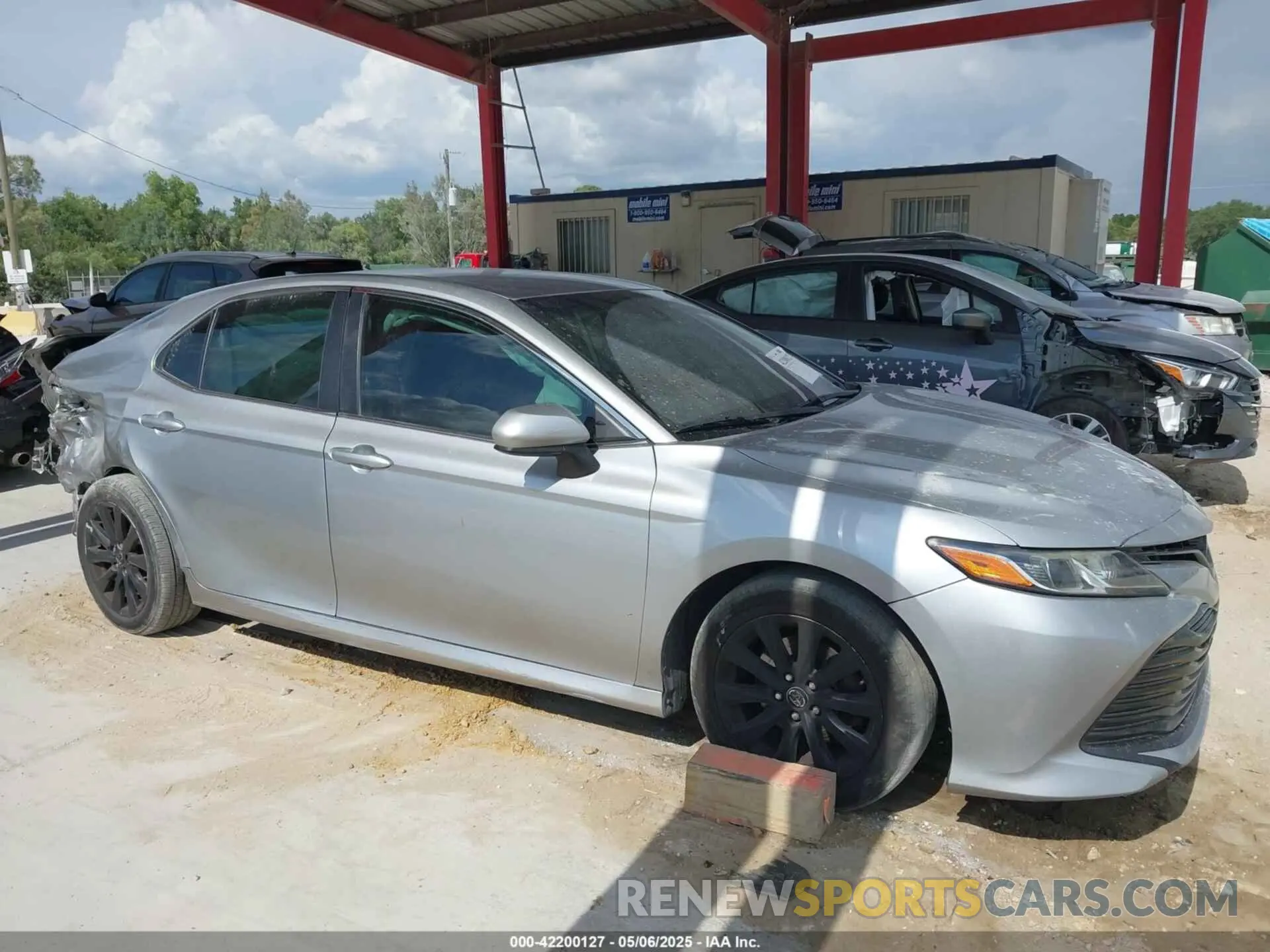 13 Photograph of a damaged car 4T1B11HK8KU228482 TOYOTA CAMRY 2019