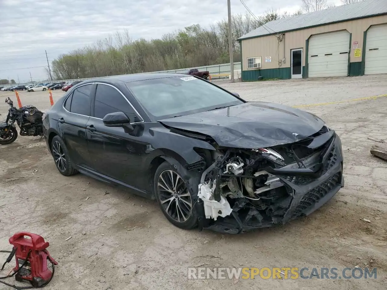 4 Photograph of a damaged car 4T1B11HK8KU228630 TOYOTA CAMRY 2019