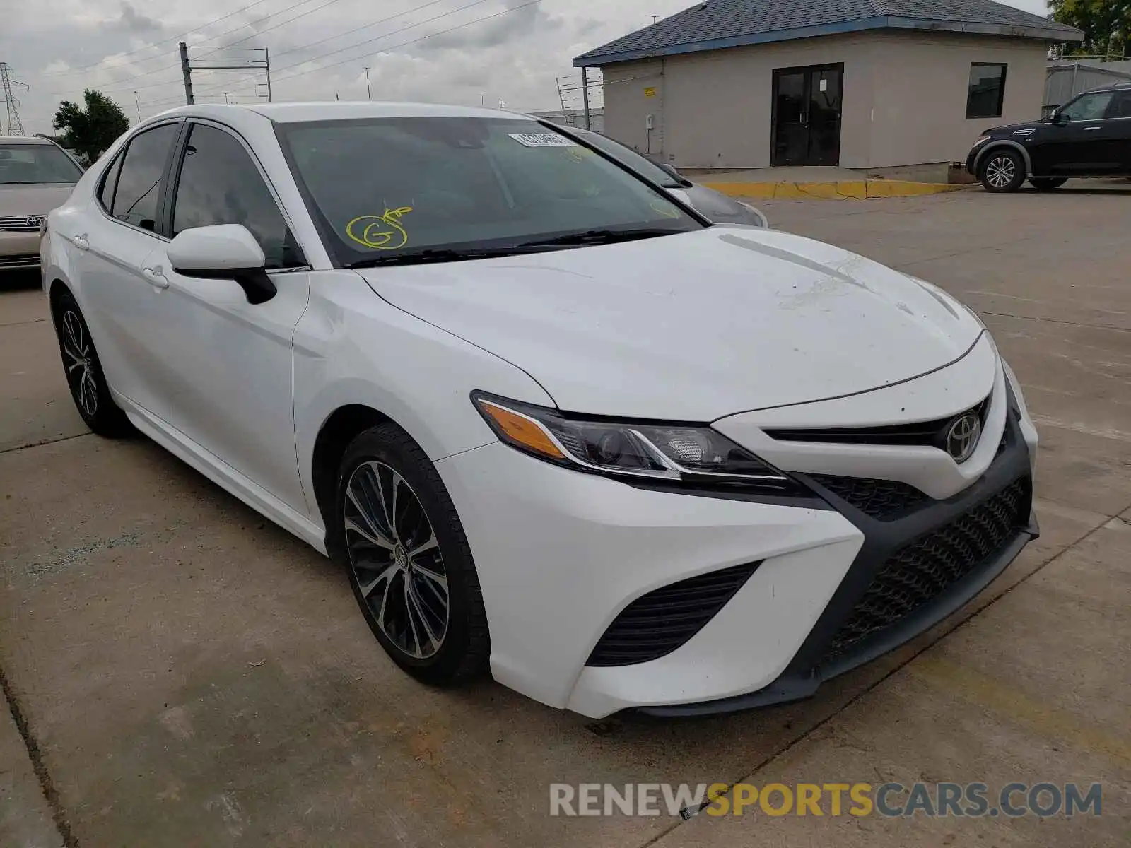 1 Photograph of a damaged car 4T1B11HK8KU229518 TOYOTA CAMRY 2019