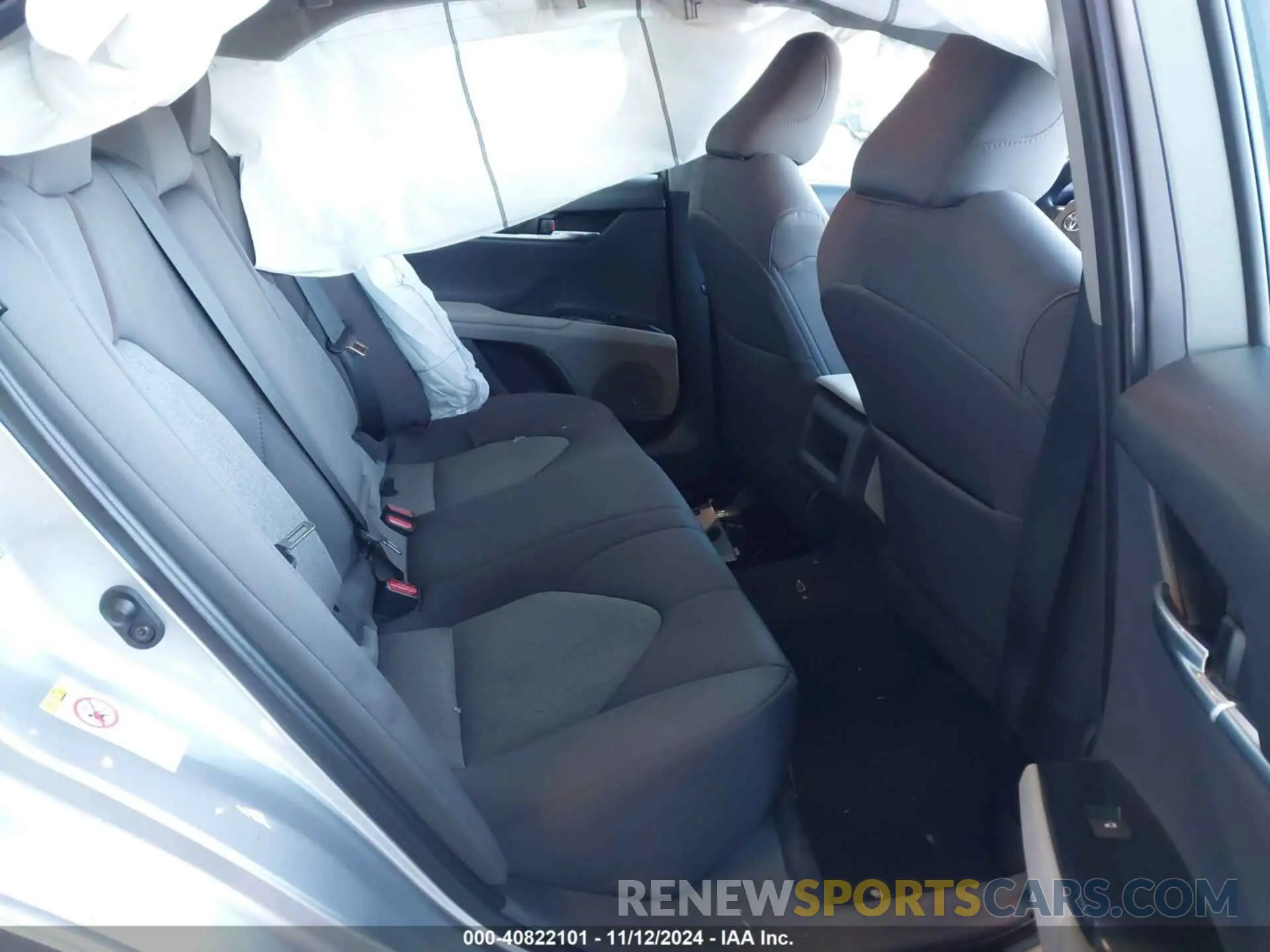 8 Photograph of a damaged car 4T1B11HK8KU231222 TOYOTA CAMRY 2019