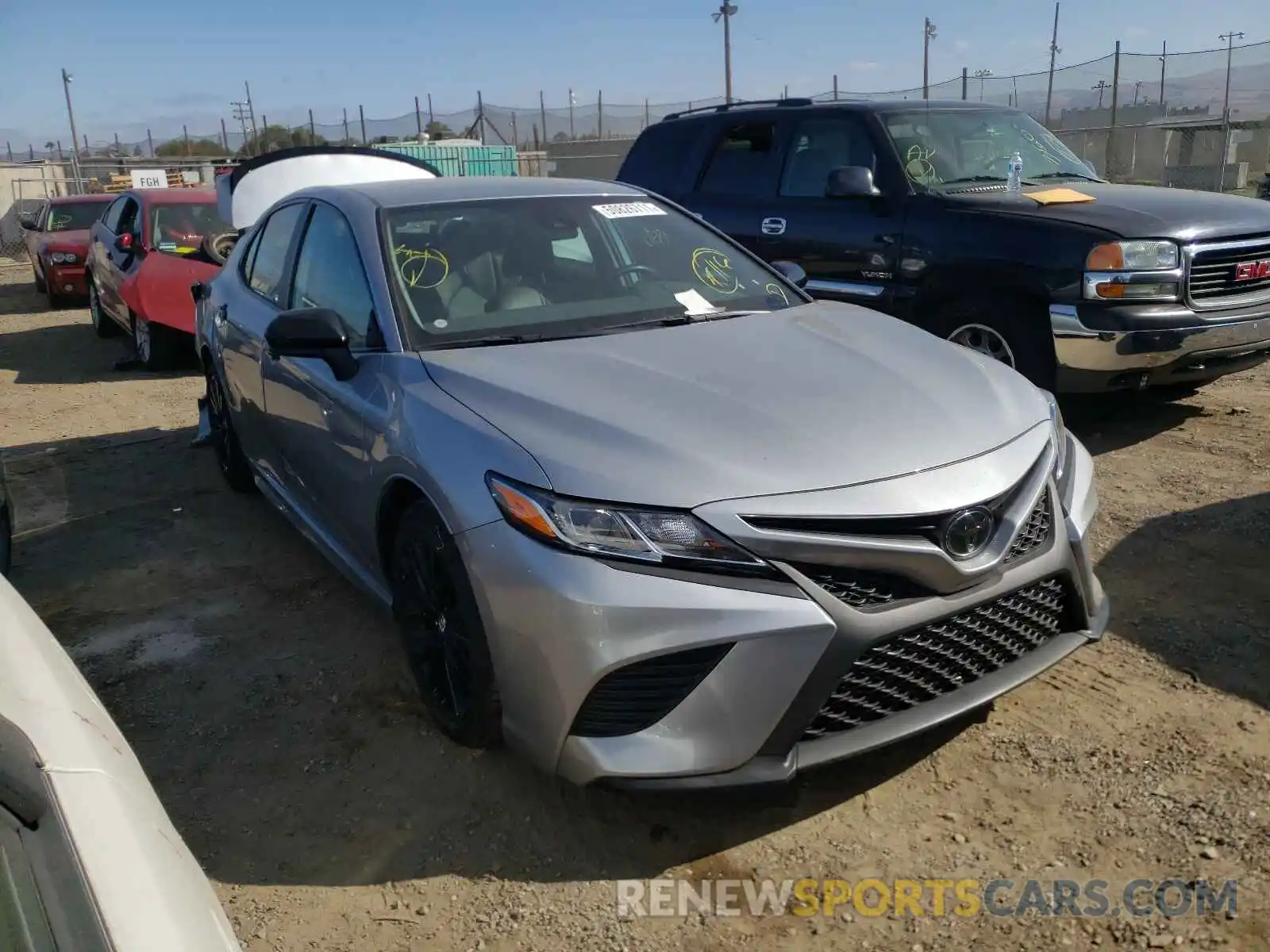 1 Photograph of a damaged car 4T1B11HK8KU232550 TOYOTA CAMRY 2019