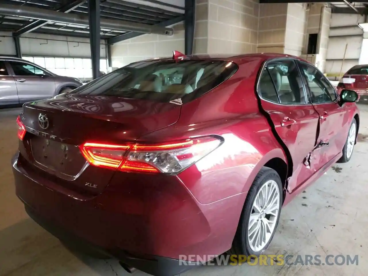 4 Photograph of a damaged car 4T1B11HK8KU236551 TOYOTA CAMRY 2019