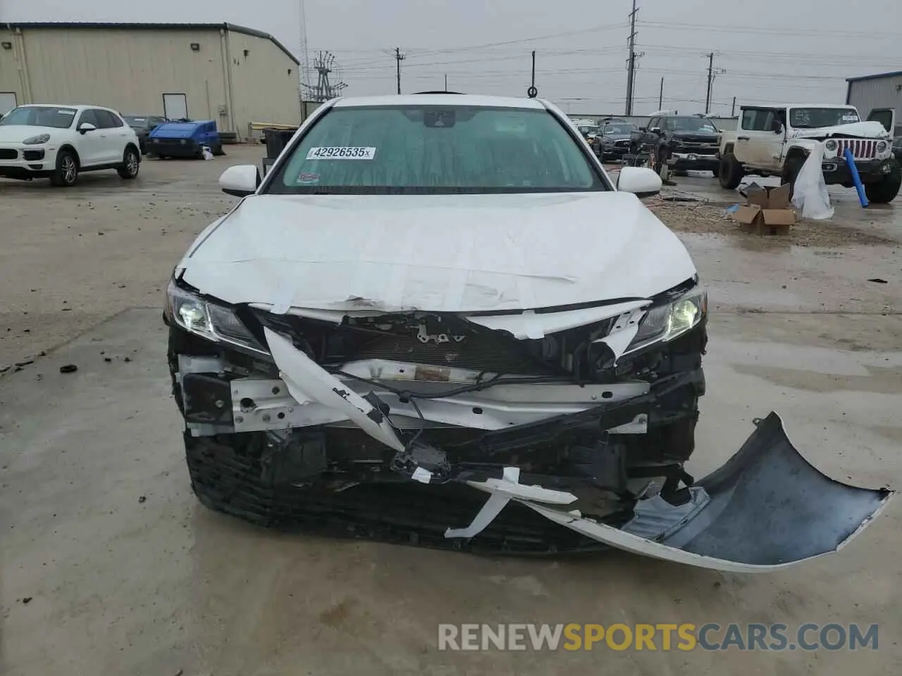 5 Photograph of a damaged car 4T1B11HK8KU239174 TOYOTA CAMRY 2019