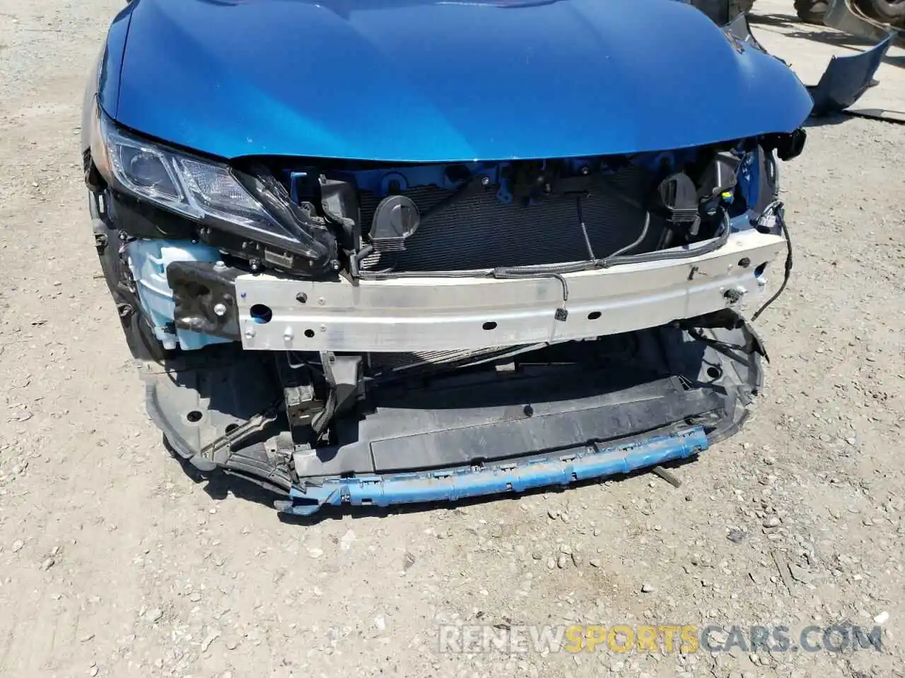 9 Photograph of a damaged car 4T1B11HK8KU240986 TOYOTA CAMRY 2019