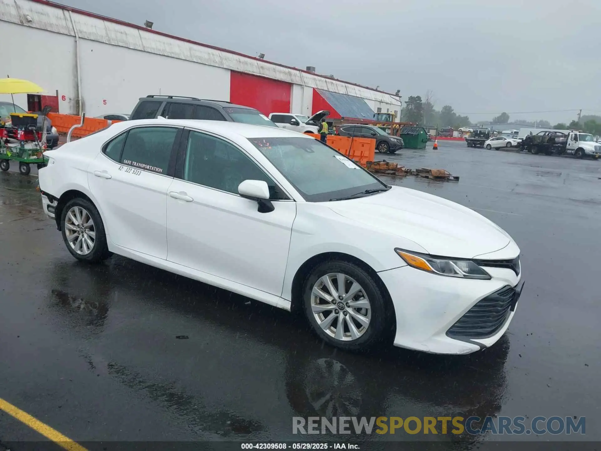 1 Photograph of a damaged car 4T1B11HK8KU242138 TOYOTA CAMRY 2019