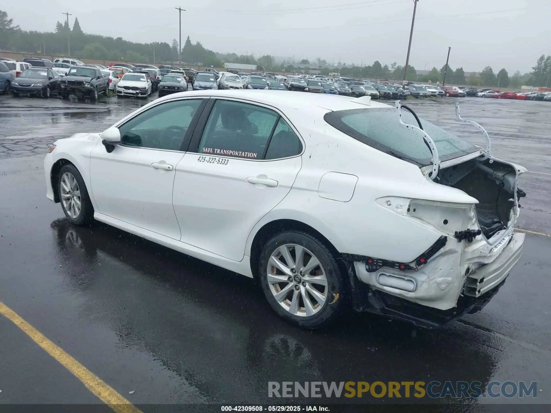 3 Photograph of a damaged car 4T1B11HK8KU242138 TOYOTA CAMRY 2019