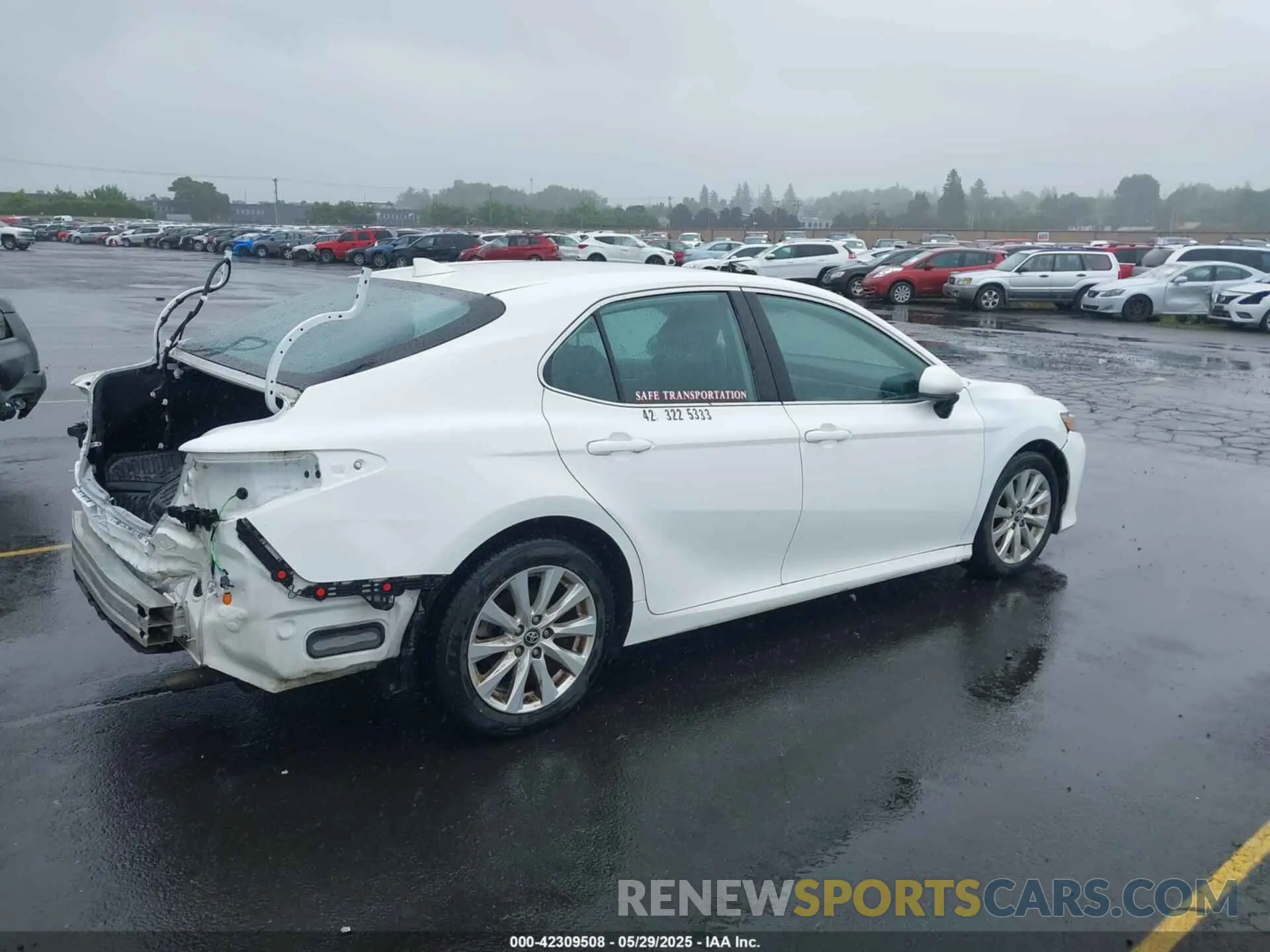 4 Photograph of a damaged car 4T1B11HK8KU242138 TOYOTA CAMRY 2019
