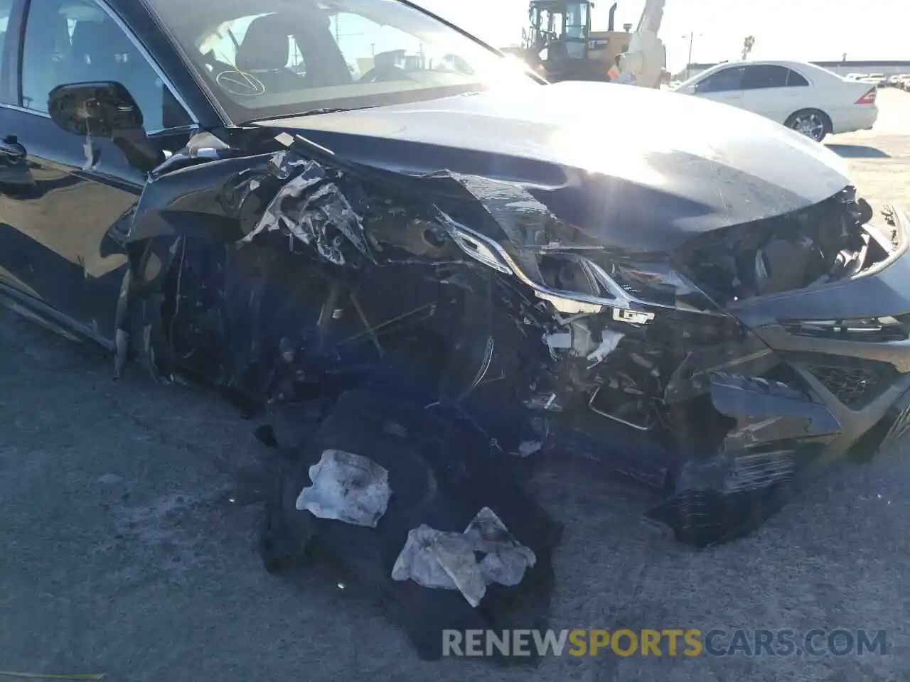 9 Photograph of a damaged car 4T1B11HK8KU245170 TOYOTA CAMRY 2019