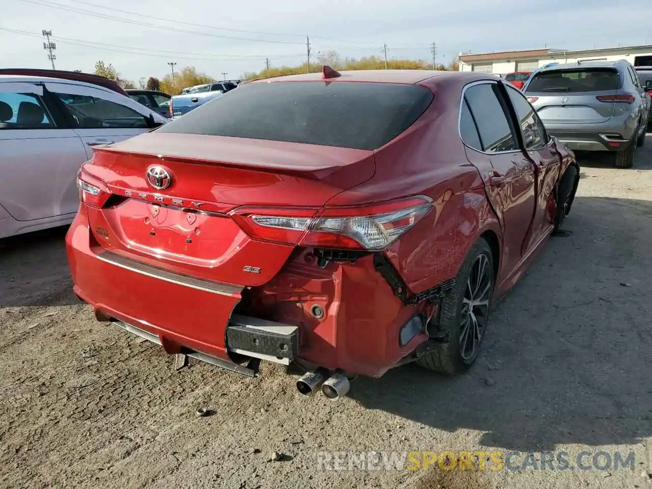 4 Photograph of a damaged car 4T1B11HK8KU245525 TOYOTA CAMRY 2019