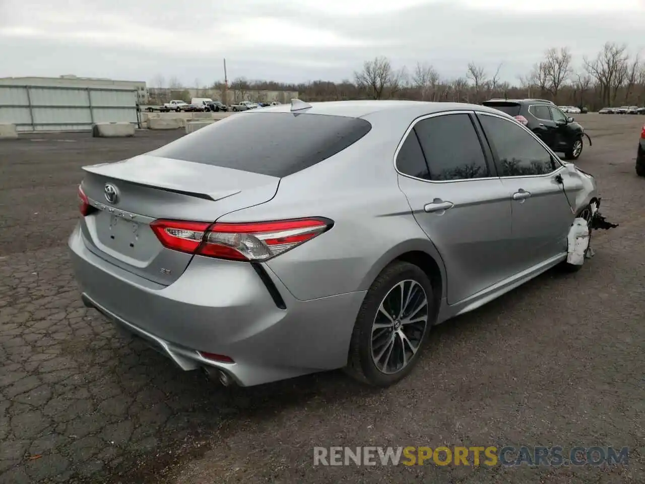 4 Photograph of a damaged car 4T1B11HK8KU247775 TOYOTA CAMRY 2019