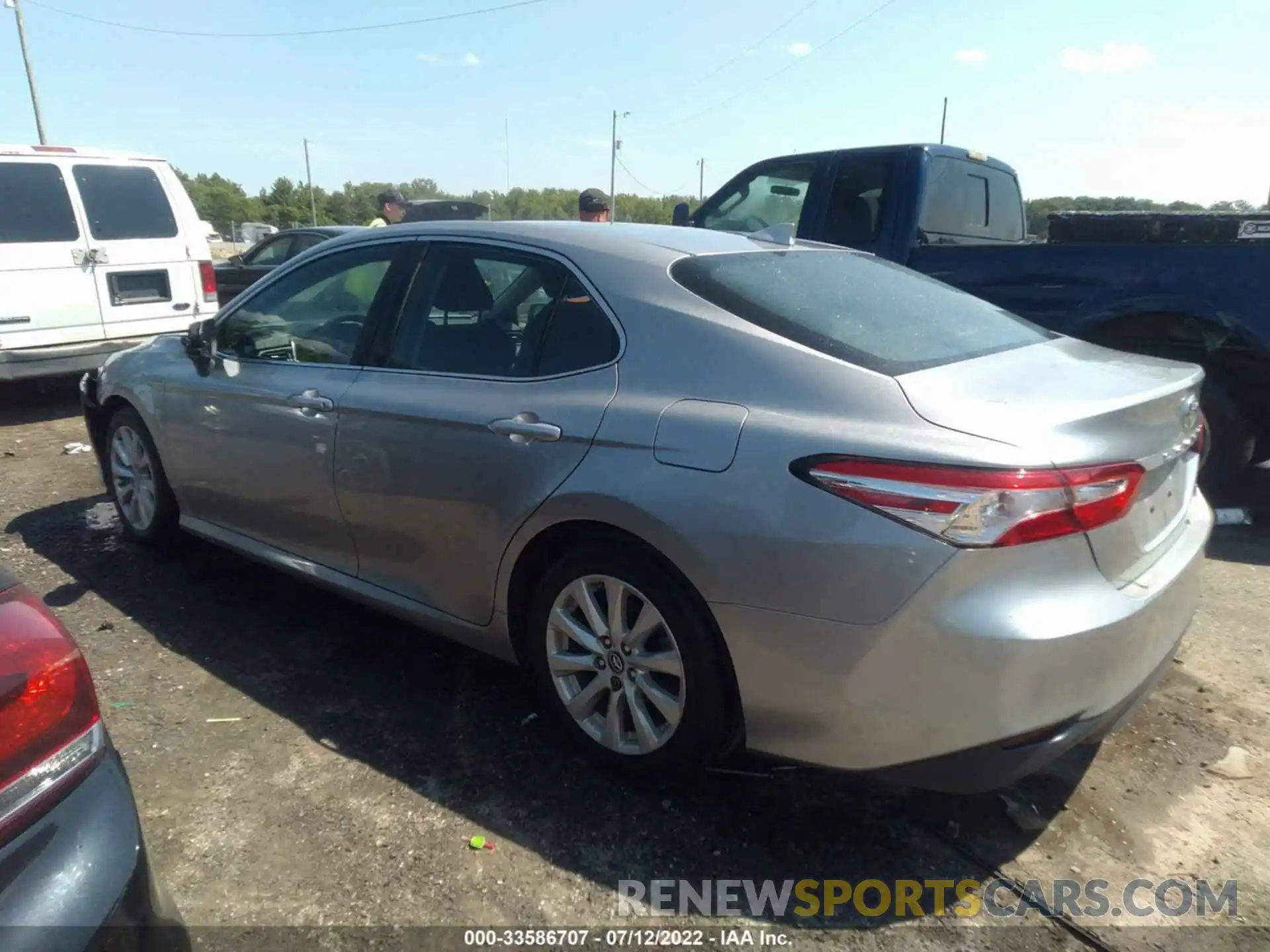 3 Photograph of a damaged car 4T1B11HK8KU250112 TOYOTA CAMRY 2019