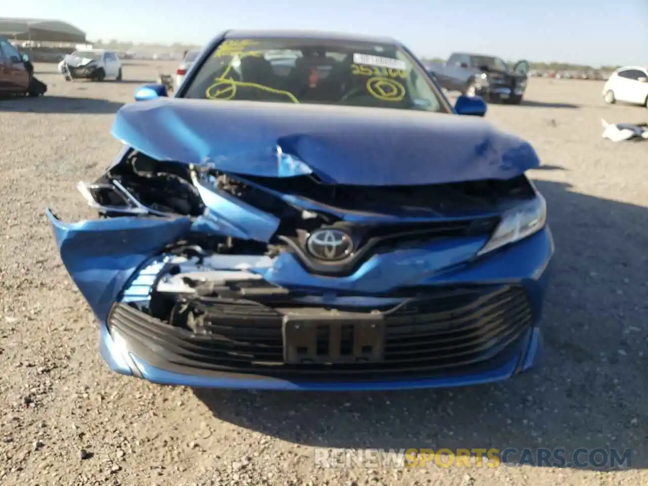 9 Photograph of a damaged car 4T1B11HK8KU252166 TOYOTA CAMRY 2019