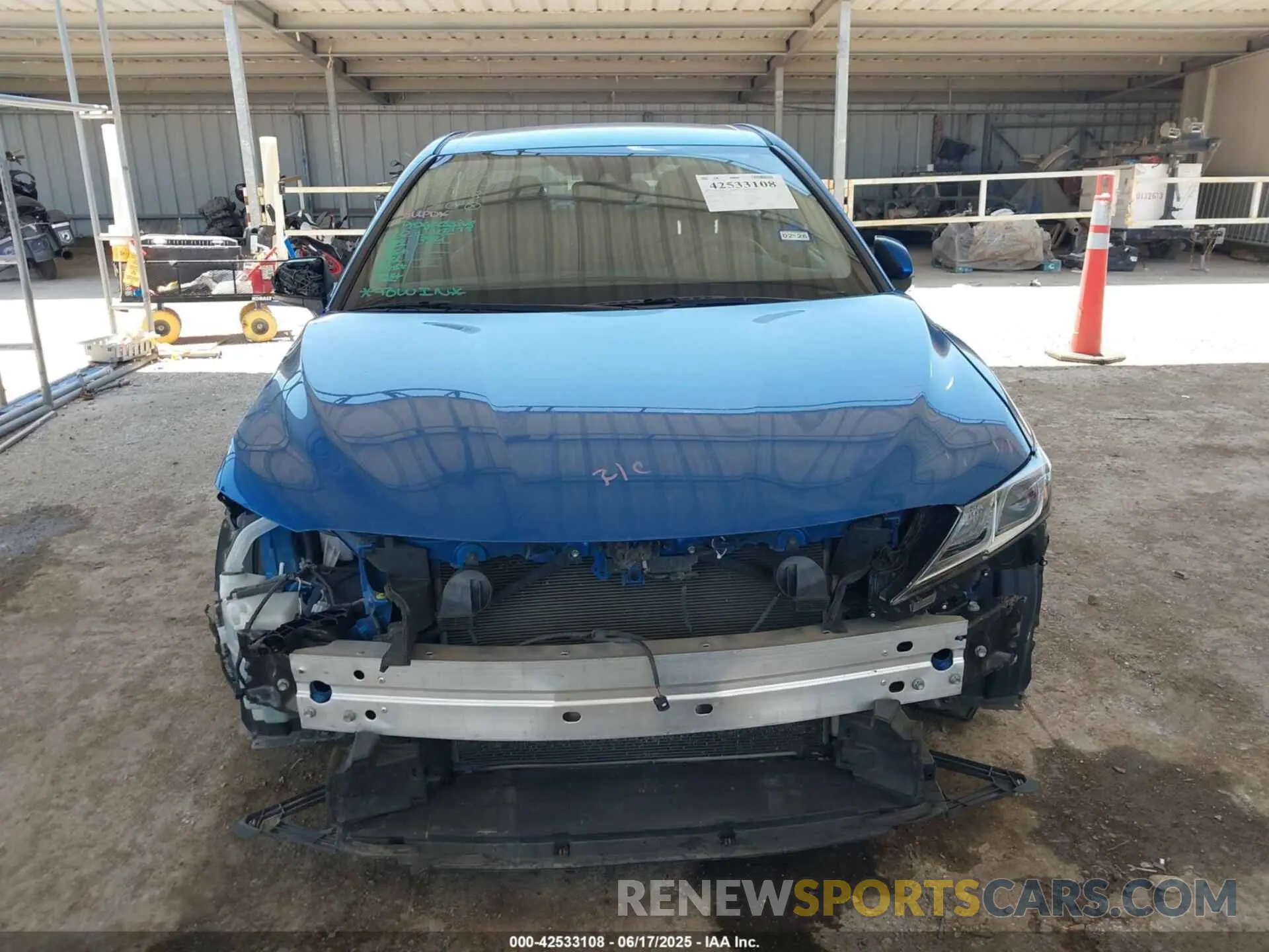 13 Photograph of a damaged car 4T1B11HK8KU256038 TOYOTA CAMRY 2019